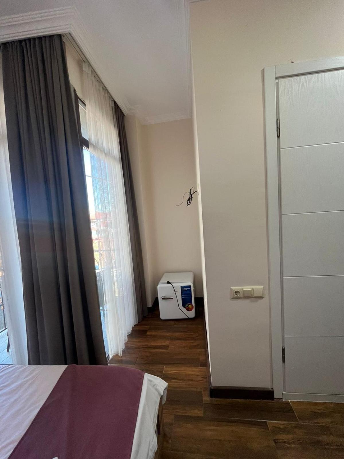 Twin Room with Balcony - Photo 16