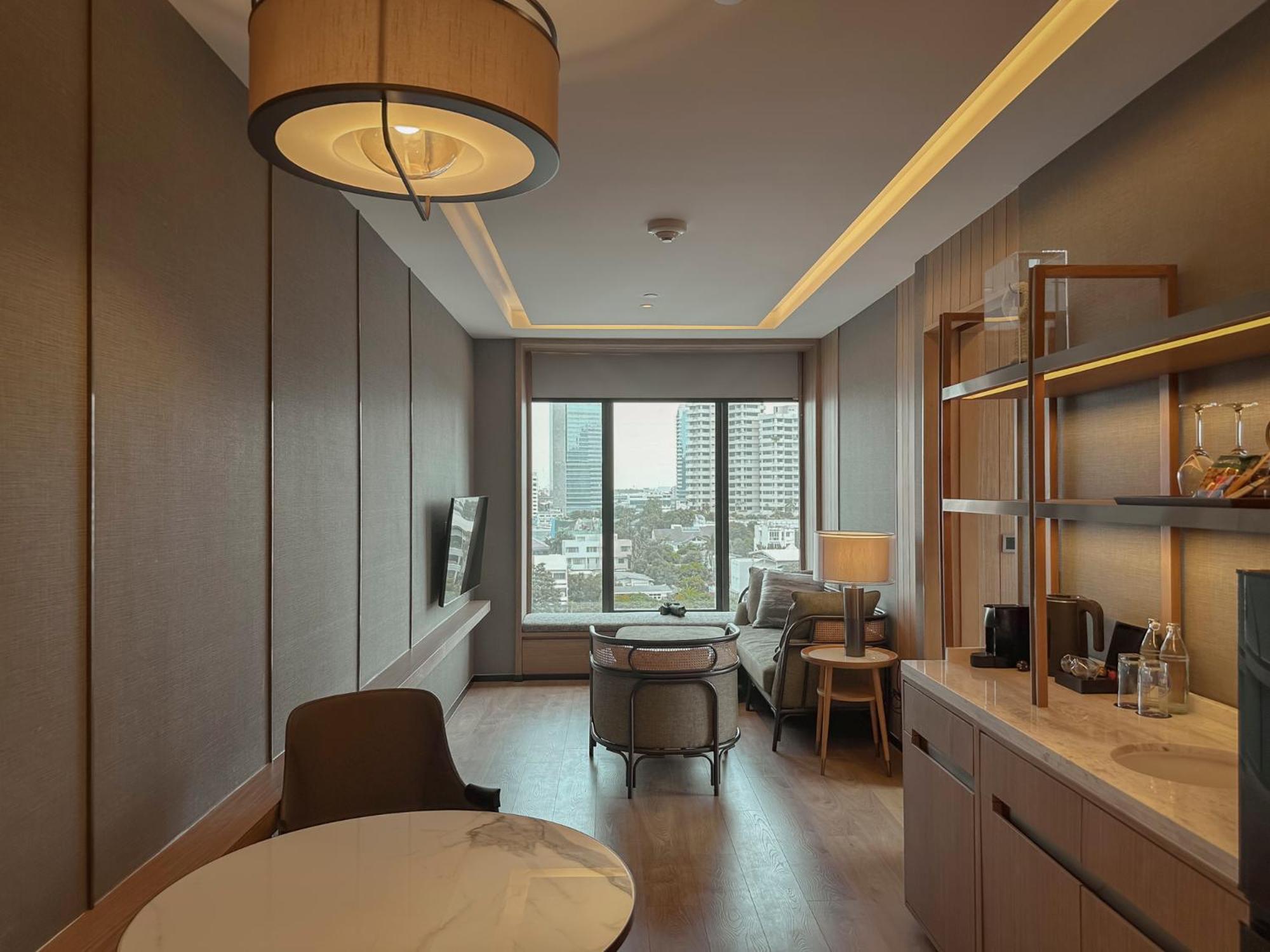 Junior King Suite photo 2