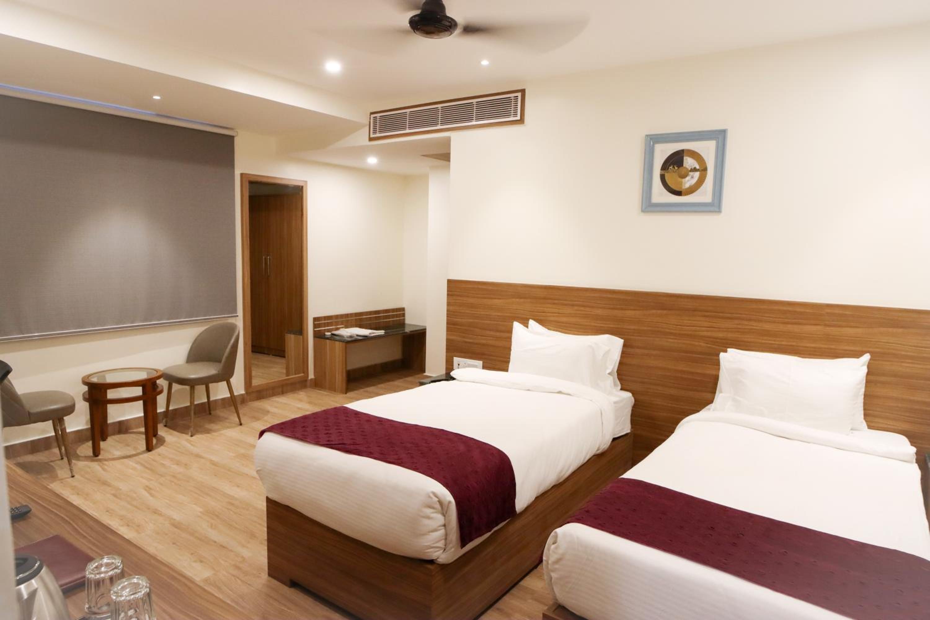 Deluxe Room - Photo 4