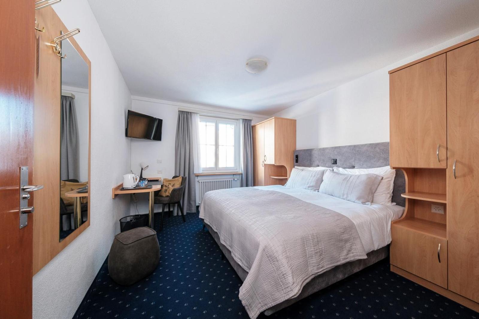Budget Double Room - Photo 1