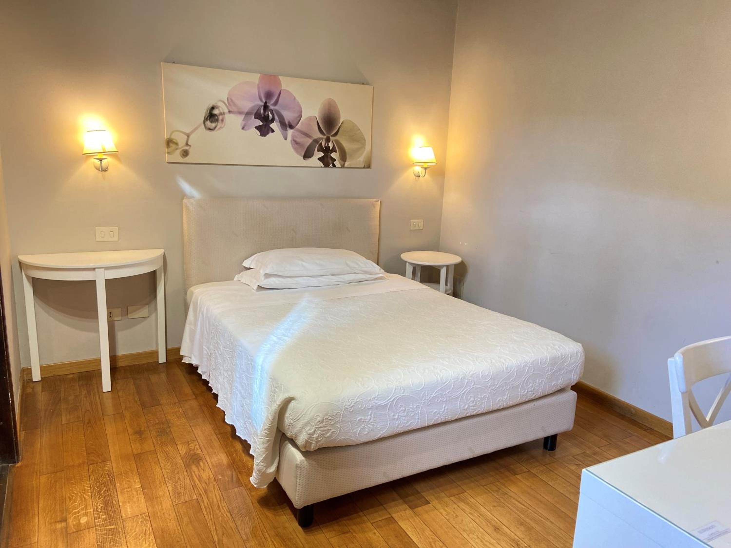 Single Room photo 1