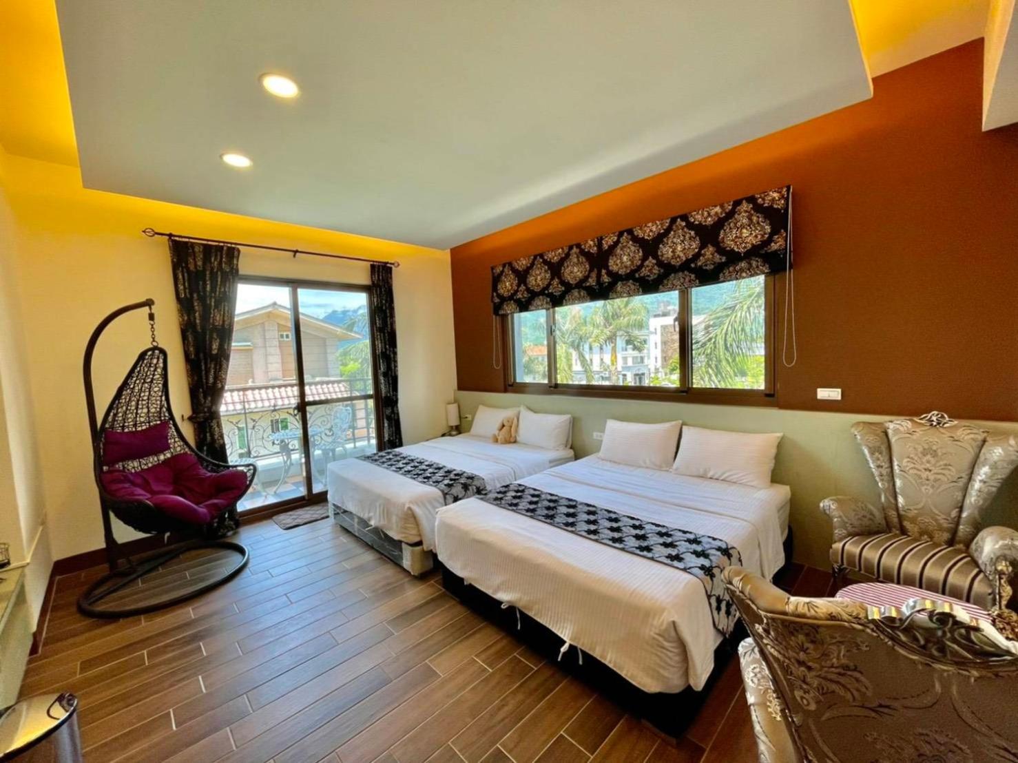 Quadruple Room with Mountain View photo 1