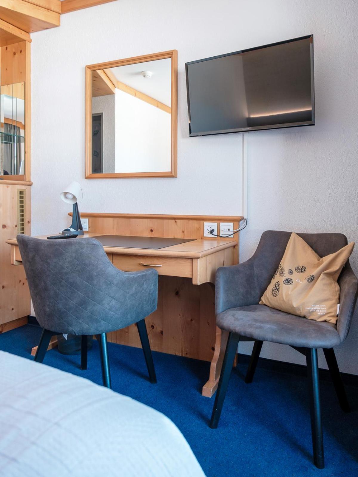 Comfort Double Room with Balcony - Photo 2