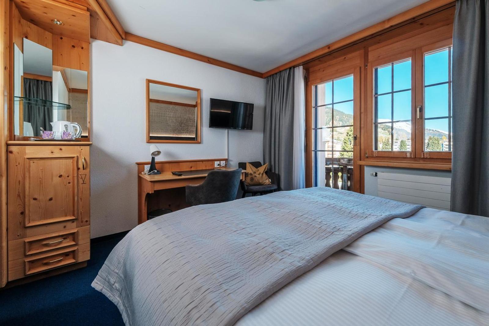 Comfort Double Room with Balcony - Photo 4