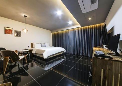 Double Room - Photo 6