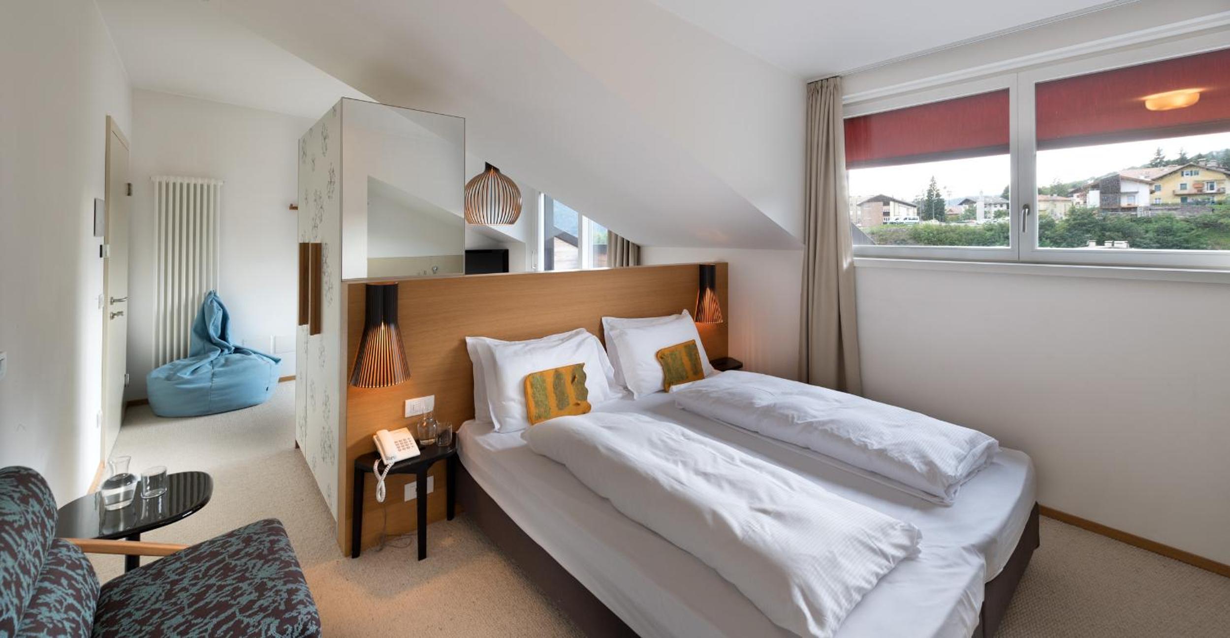 Junior Suite with Balcony - Photo 1