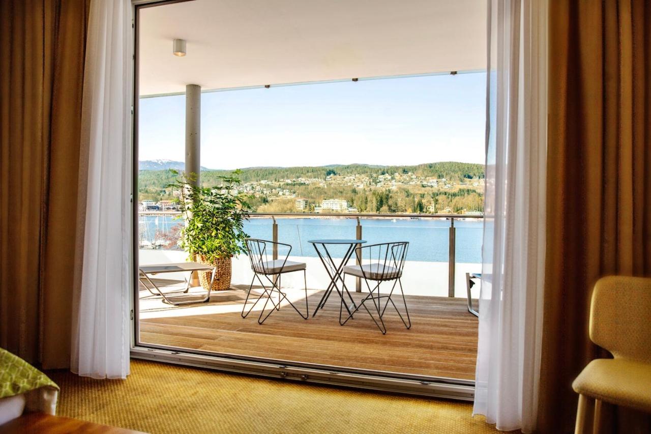 Superior Double or Twin Room with Lake View and Balcony - Photo 9