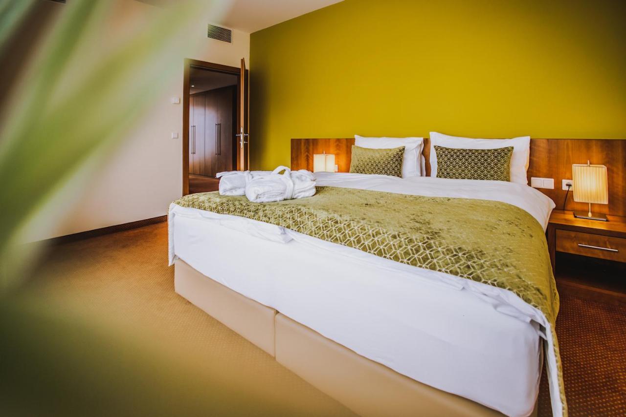 Double Room with Balcony without Lake View - Photo 1