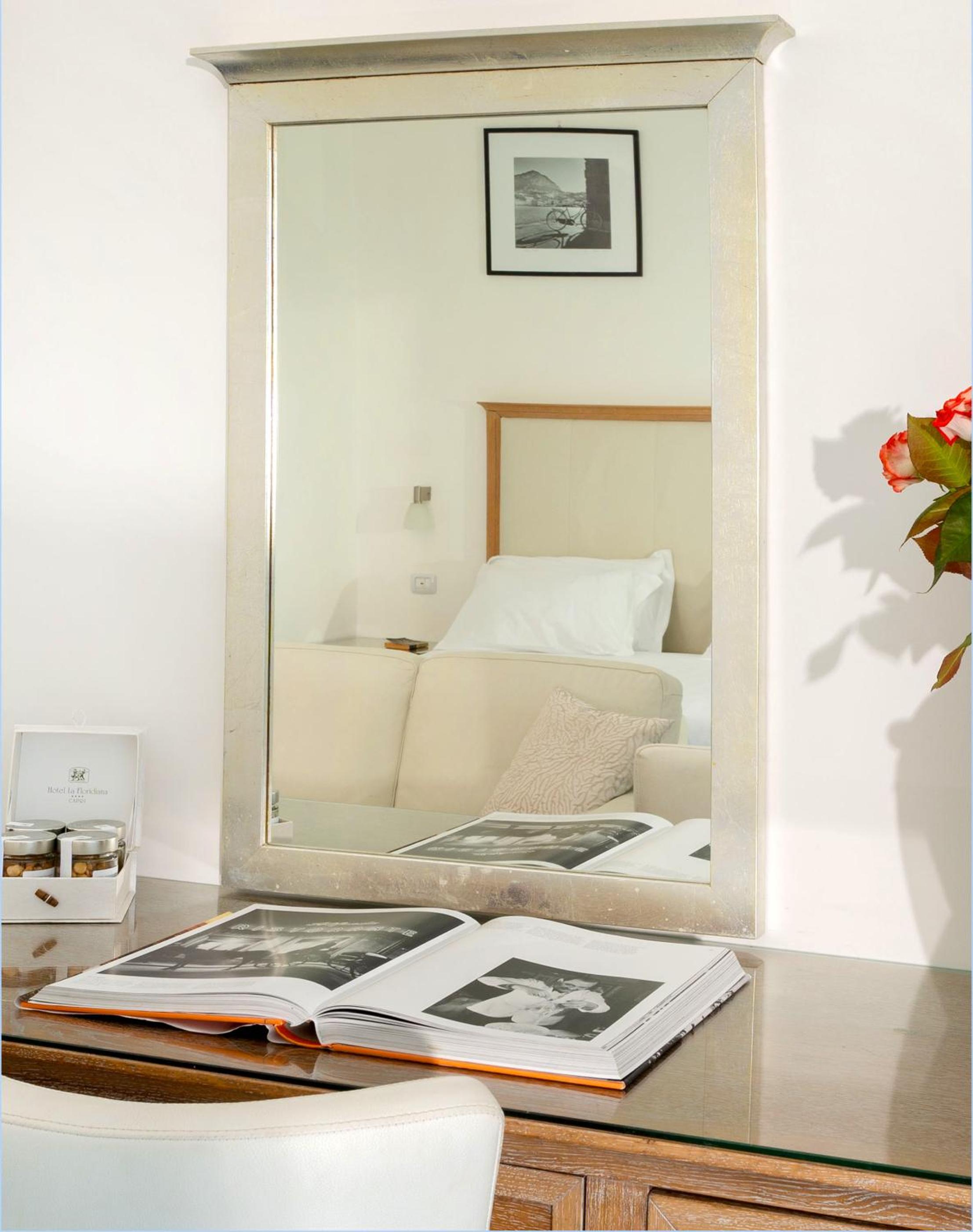 Deluxe Superior Top Floor with Sea View balcony
