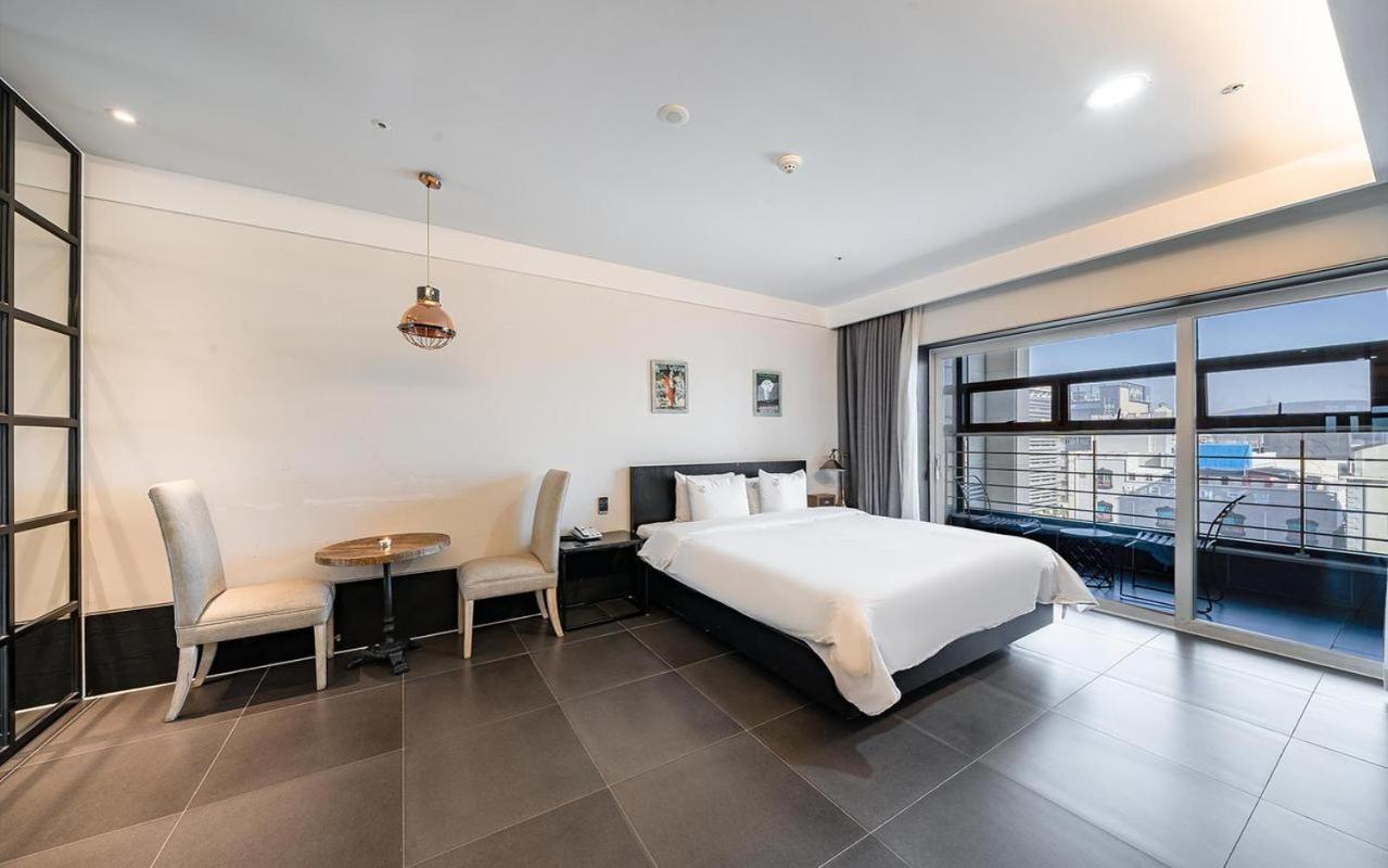 Double Room - Photo 4