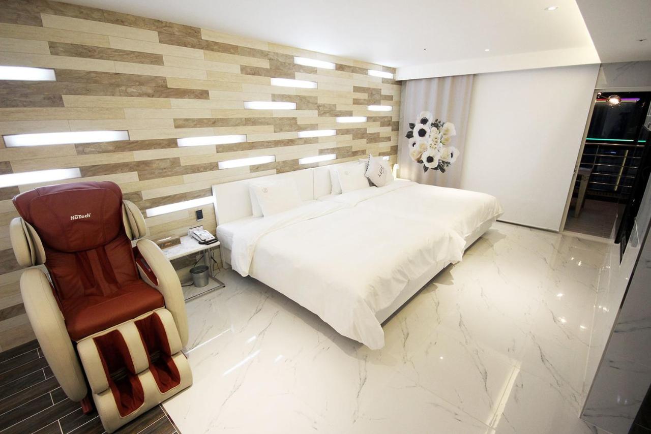 Deluxe Suite - Photo 29