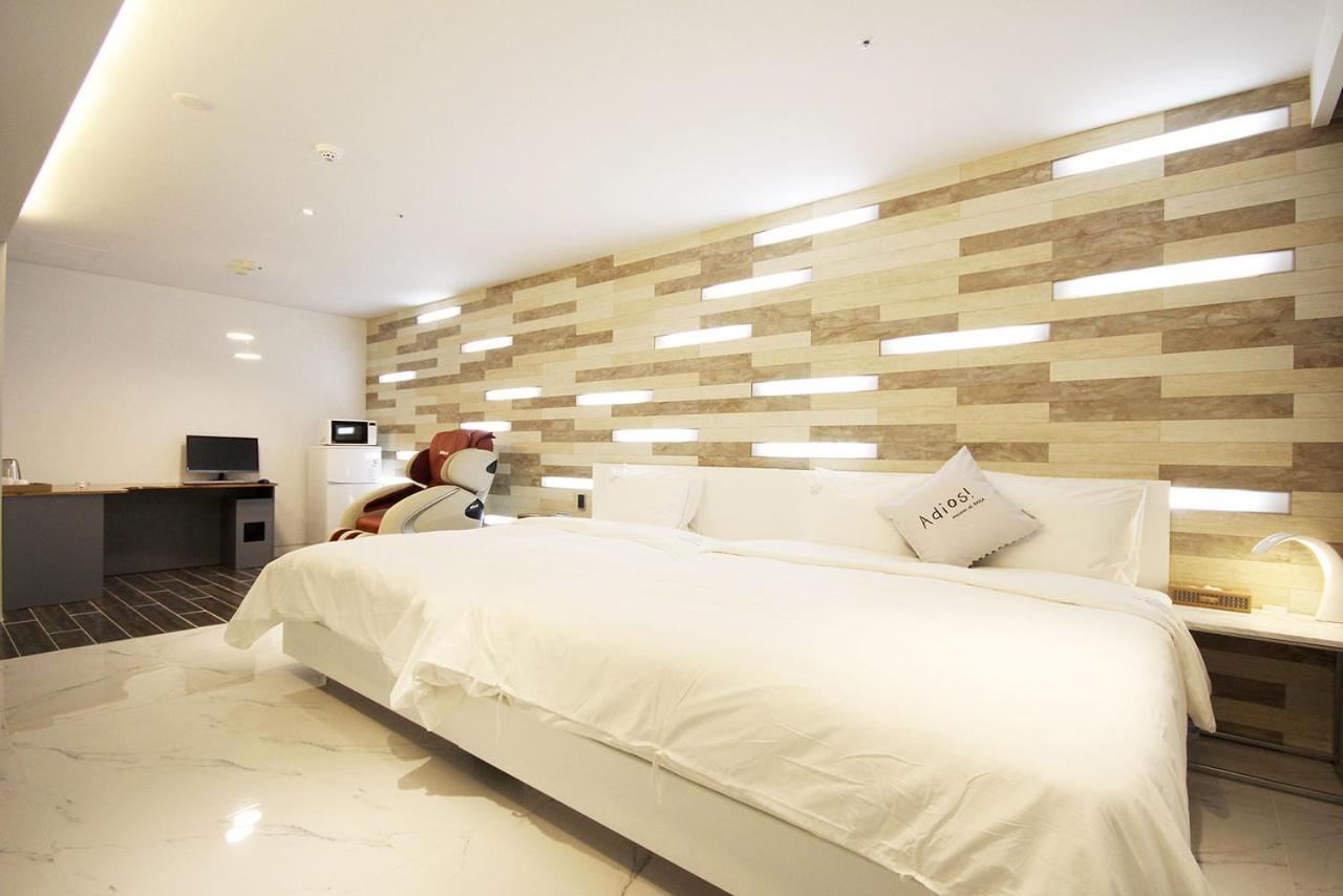 Deluxe Suite - Photo 2