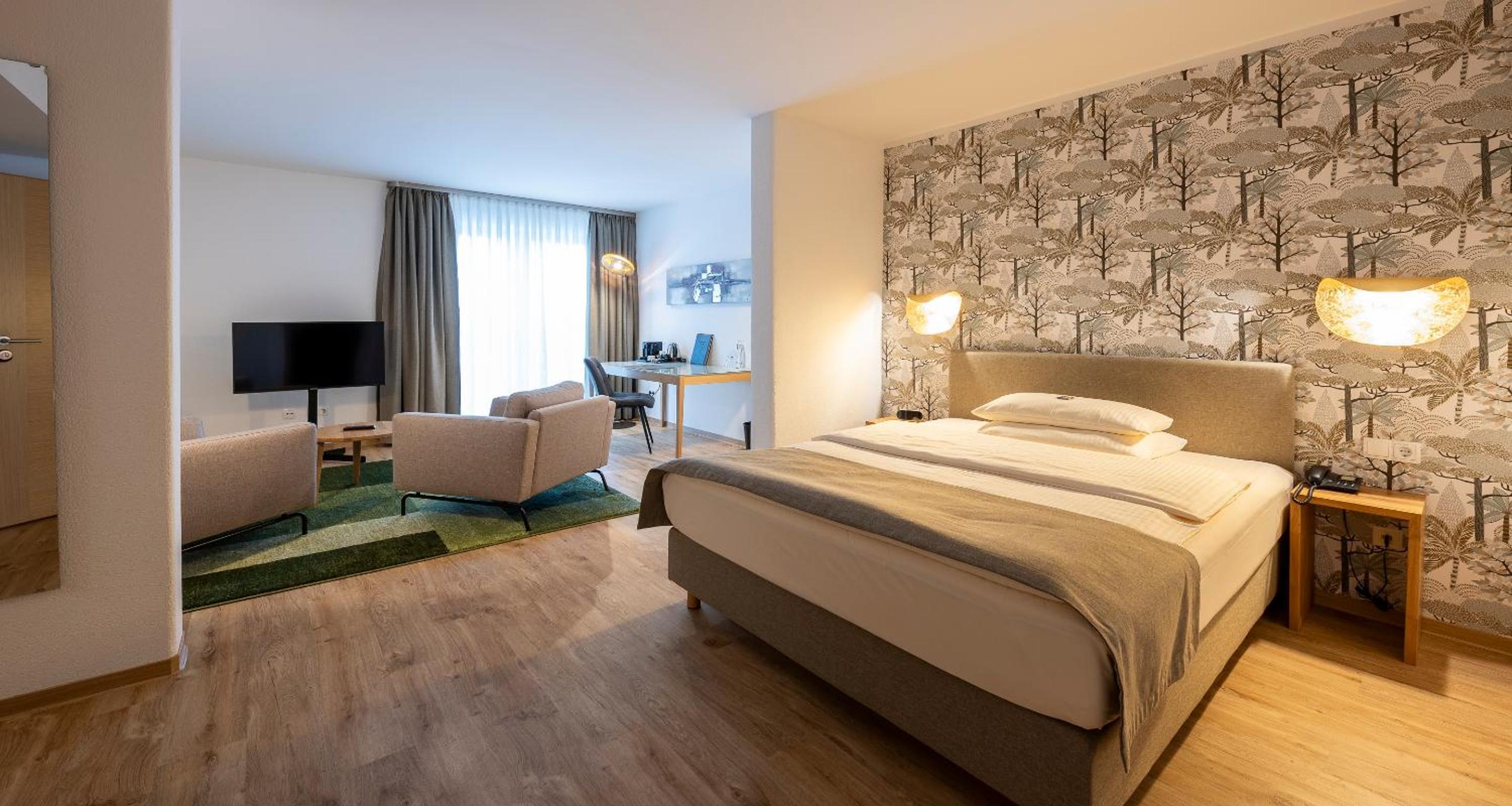 Comfort Queen Room - Photo 6