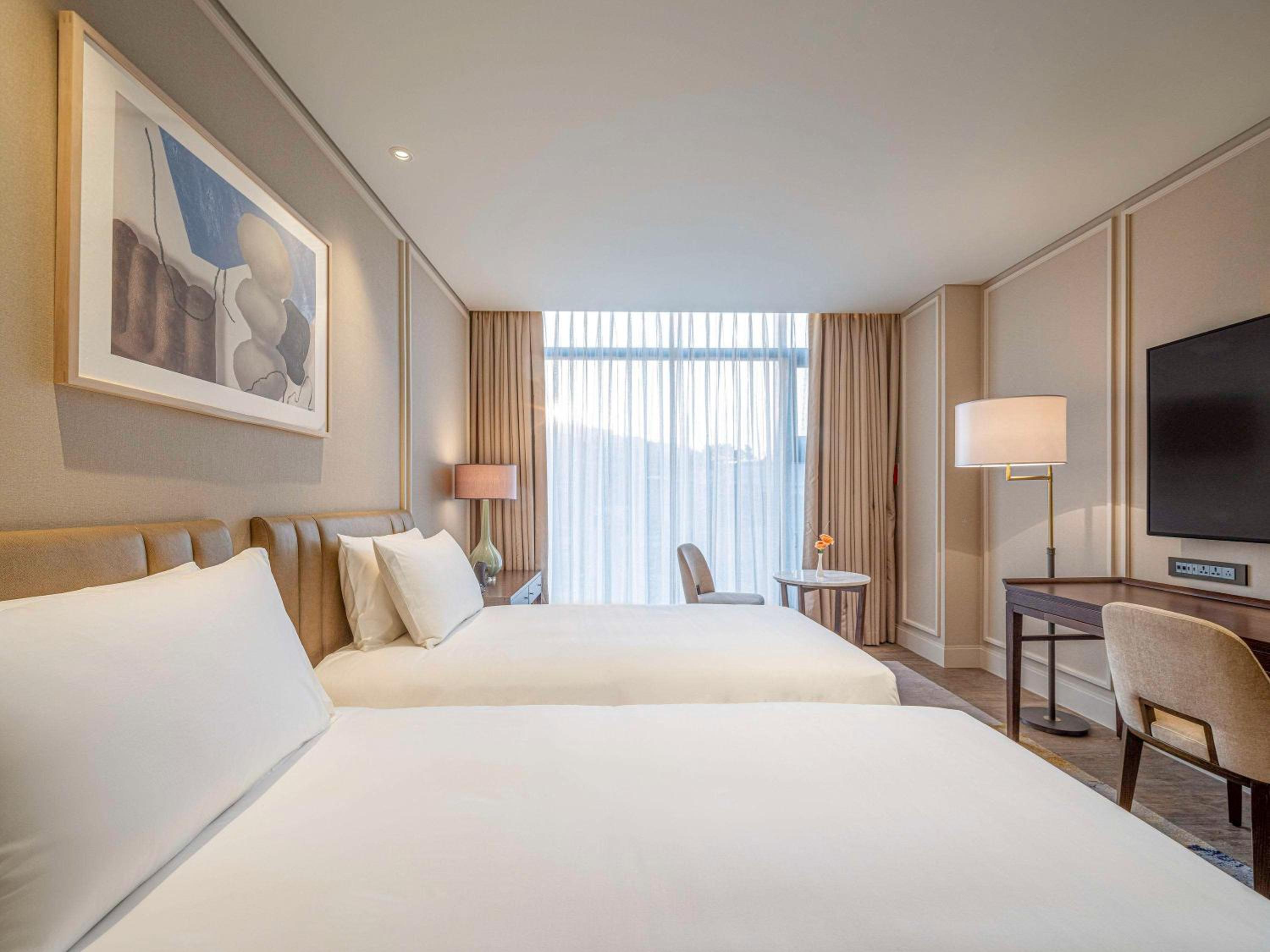 Superior Room with Two Twin Beds