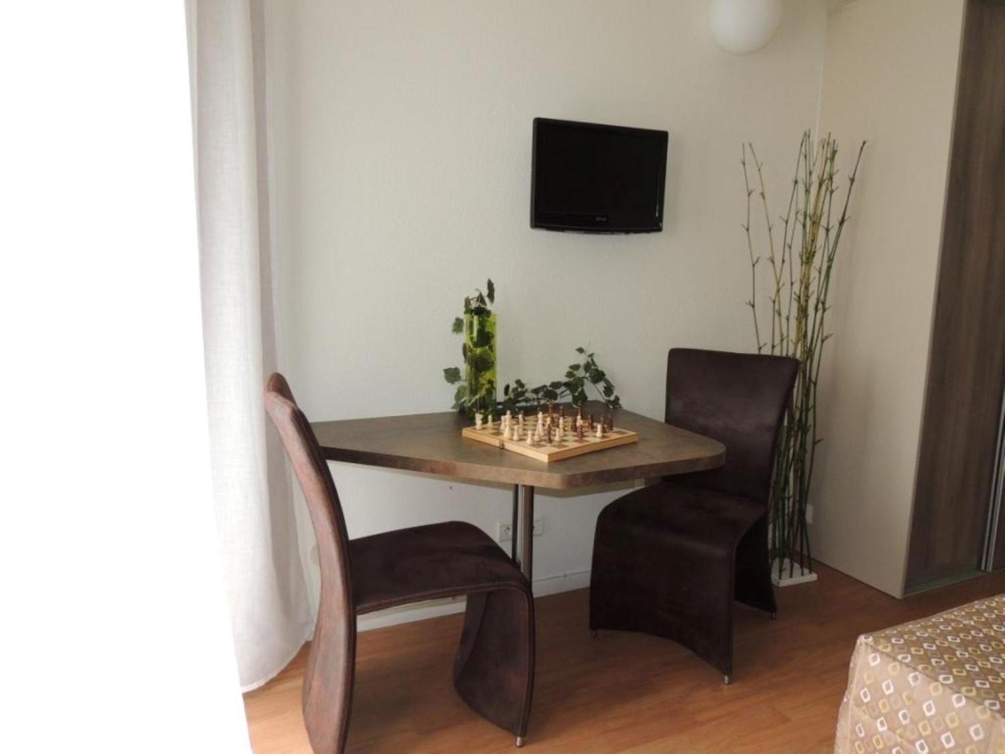 Studio Apartment - Photo 3