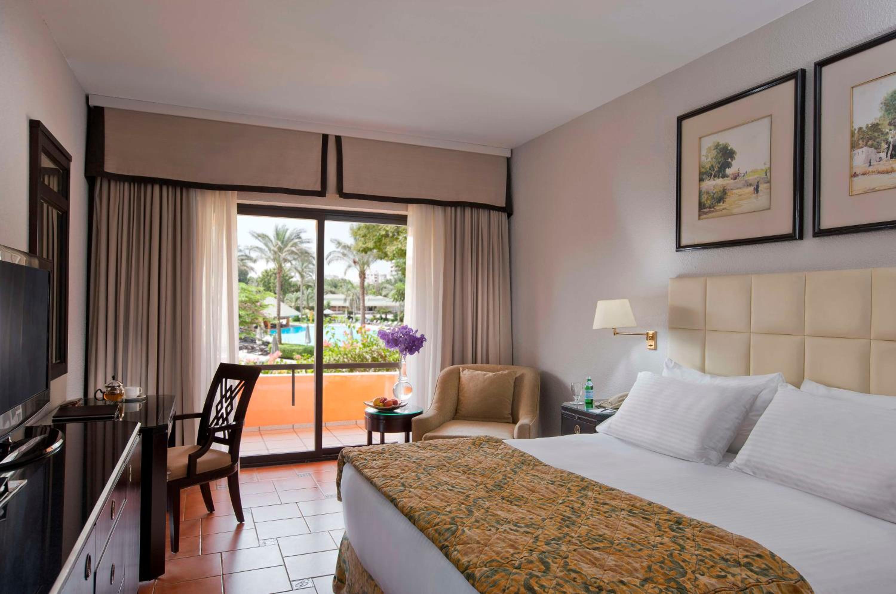 King Room with Poolside Terrace thumbnail 5