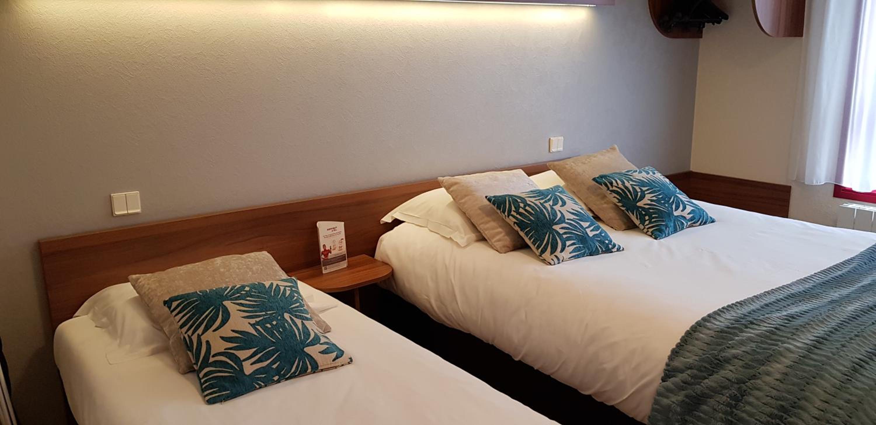 Comfort Triple Room with Garden View - Photo 4
