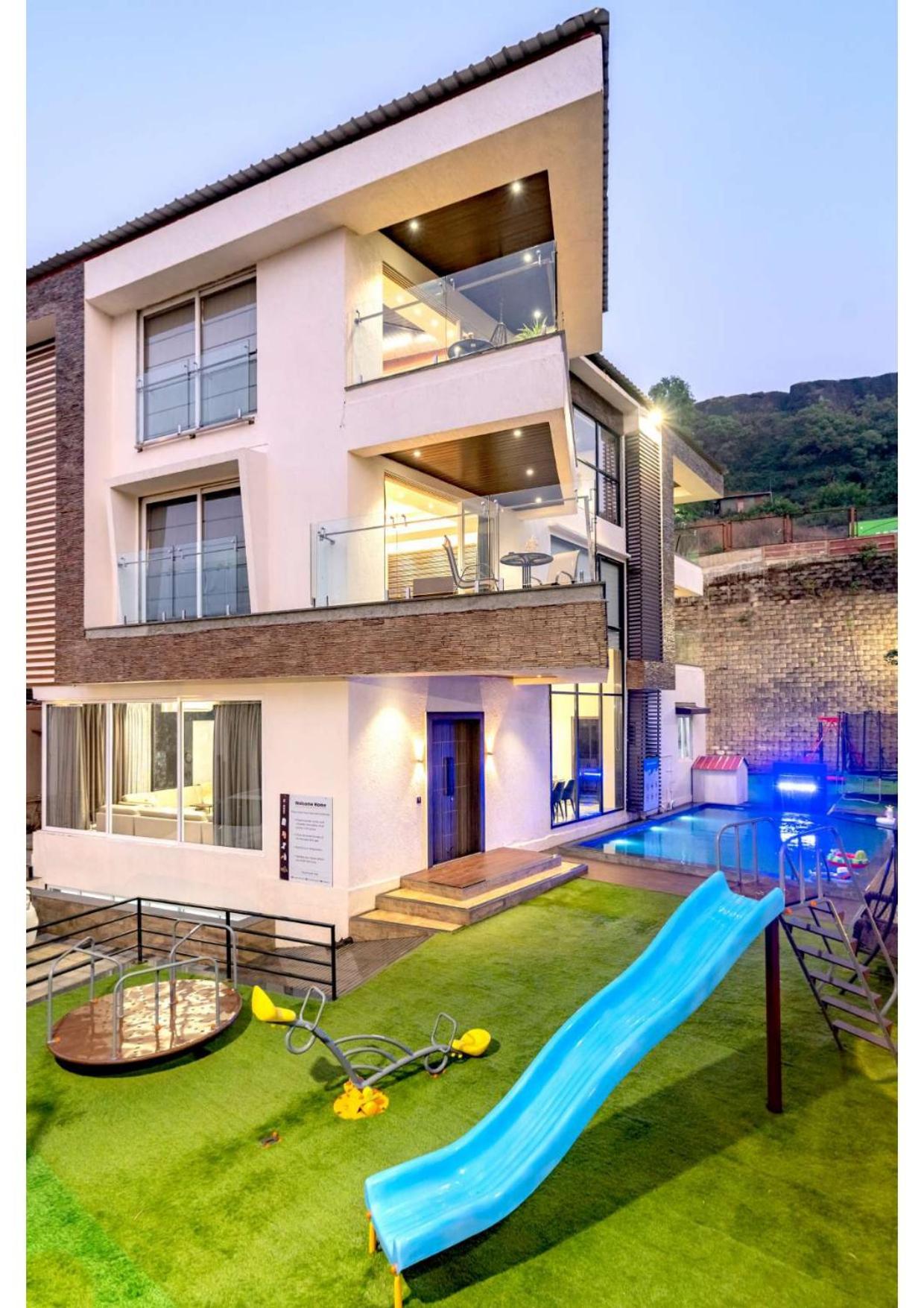 Villa photo 2