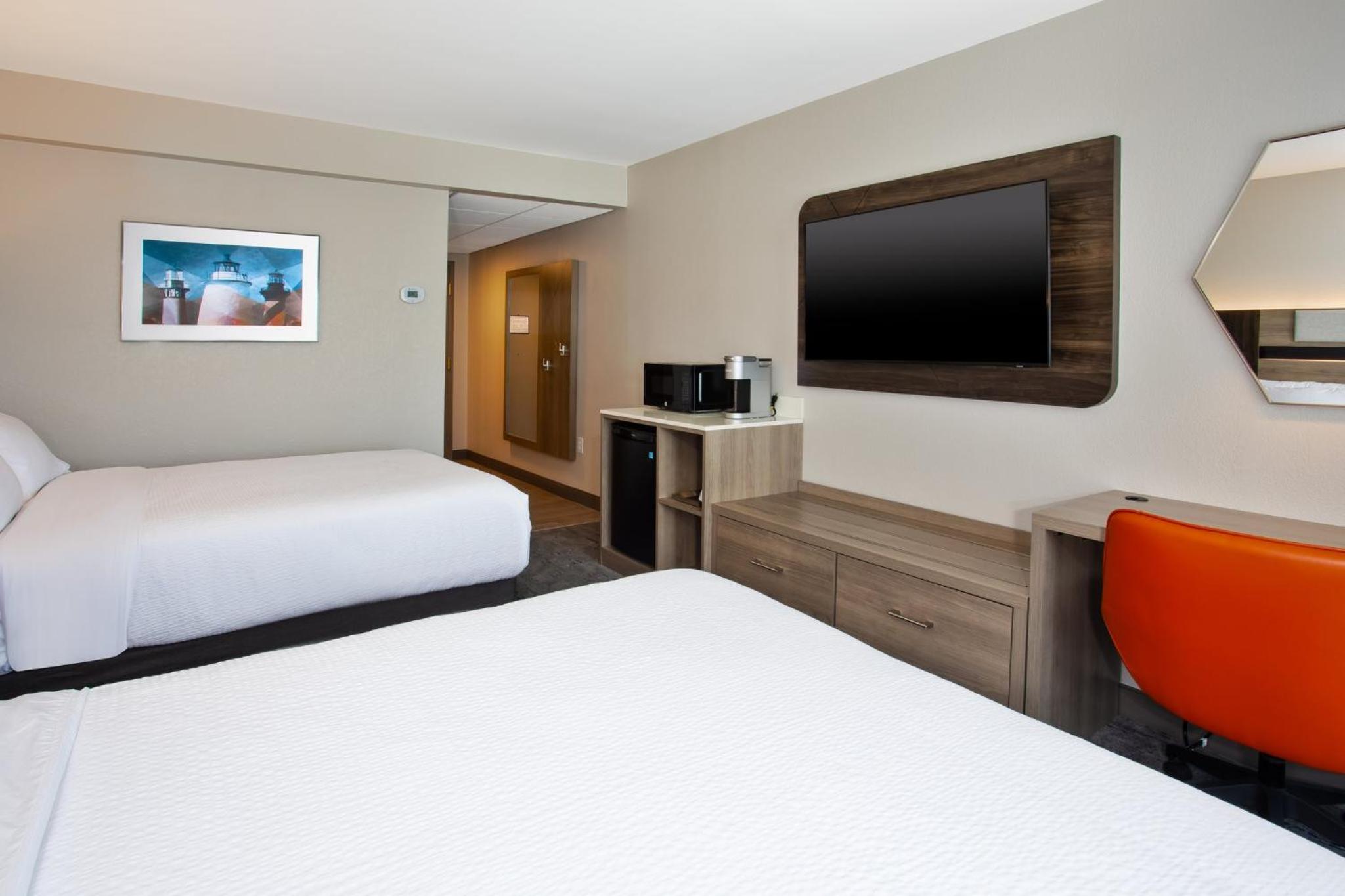 Standard Double Room with Two Double Beds - Mobility/Communications Accessible - Photo 4