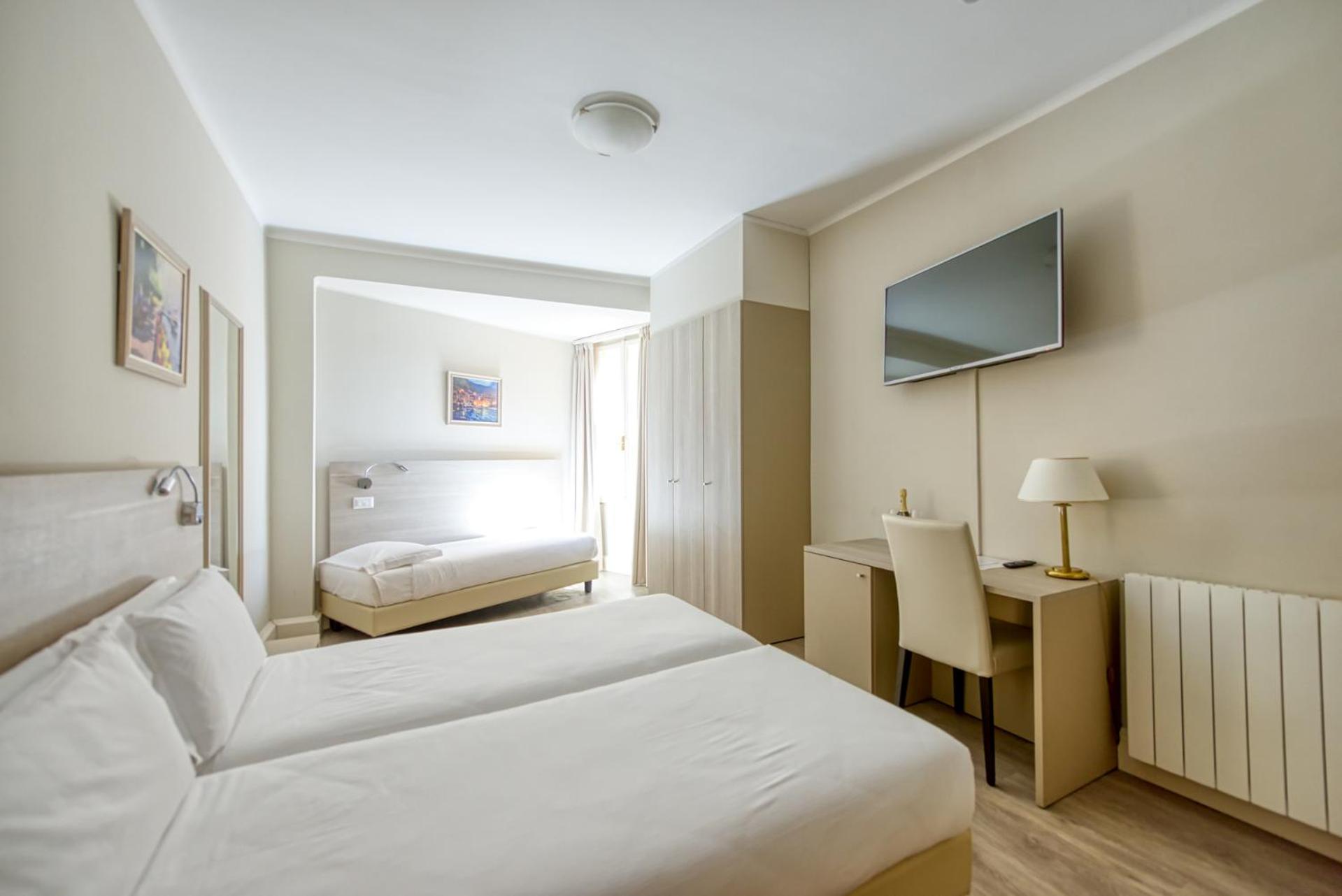 Triple Room - Photo 1