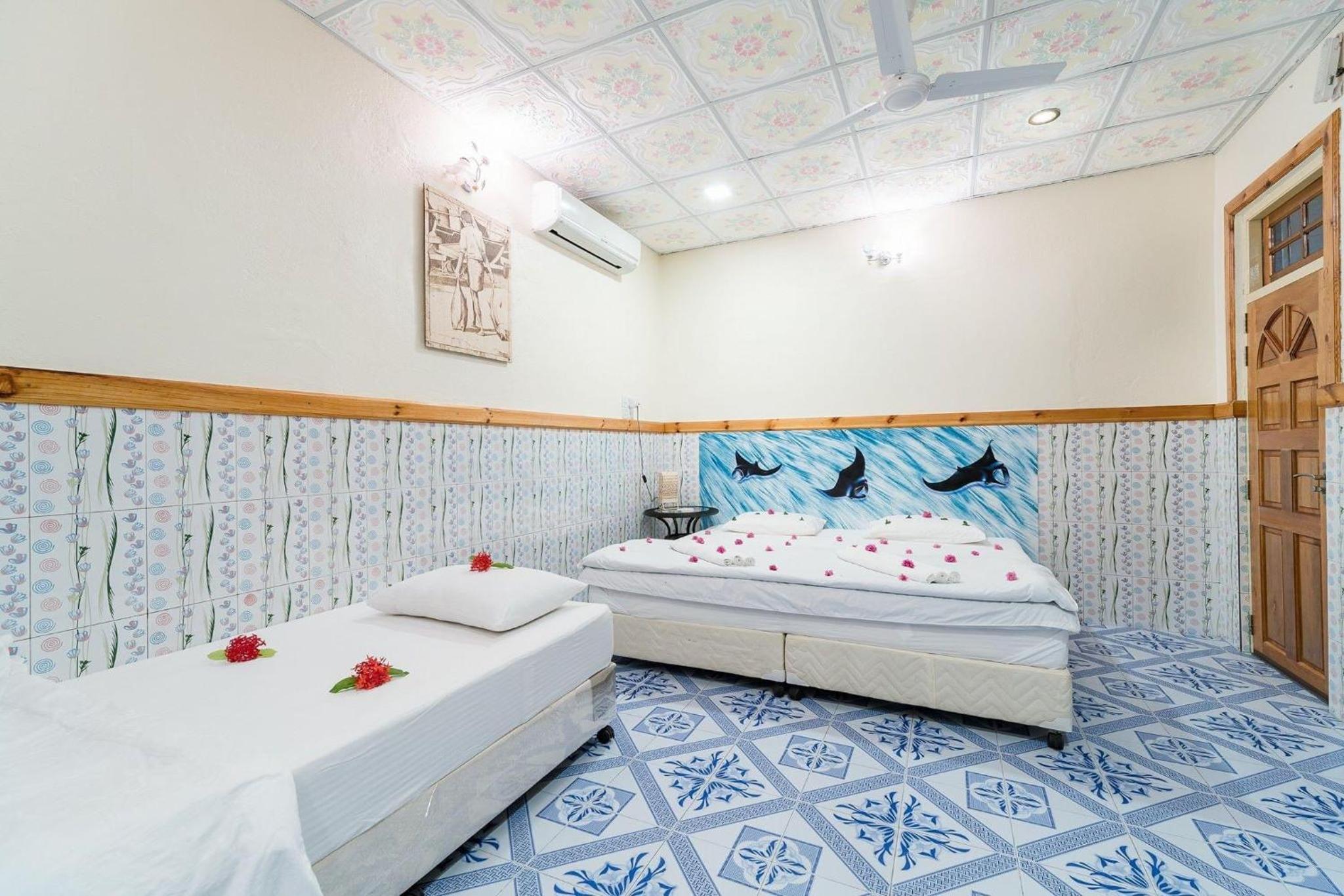 Quadruple Room - Photo 1