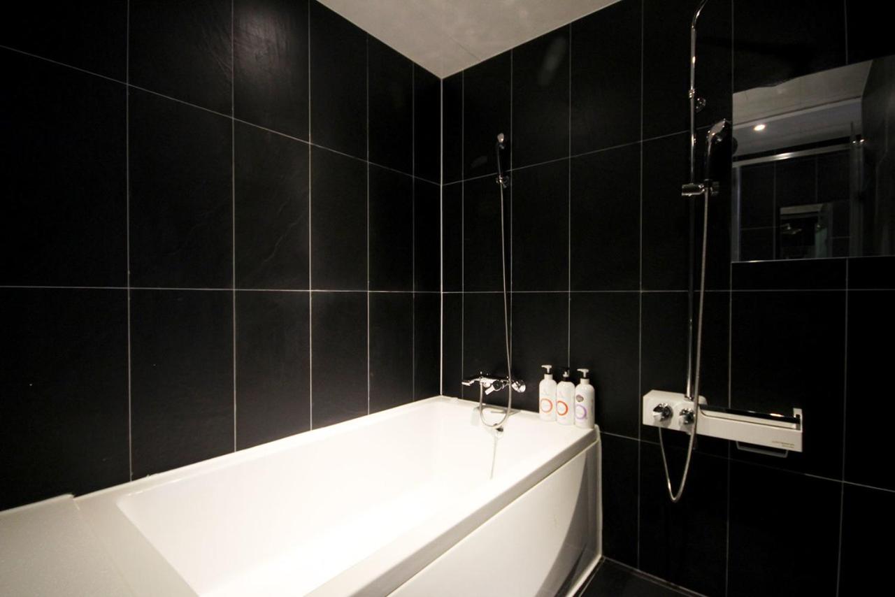 Double Room - Photo 9