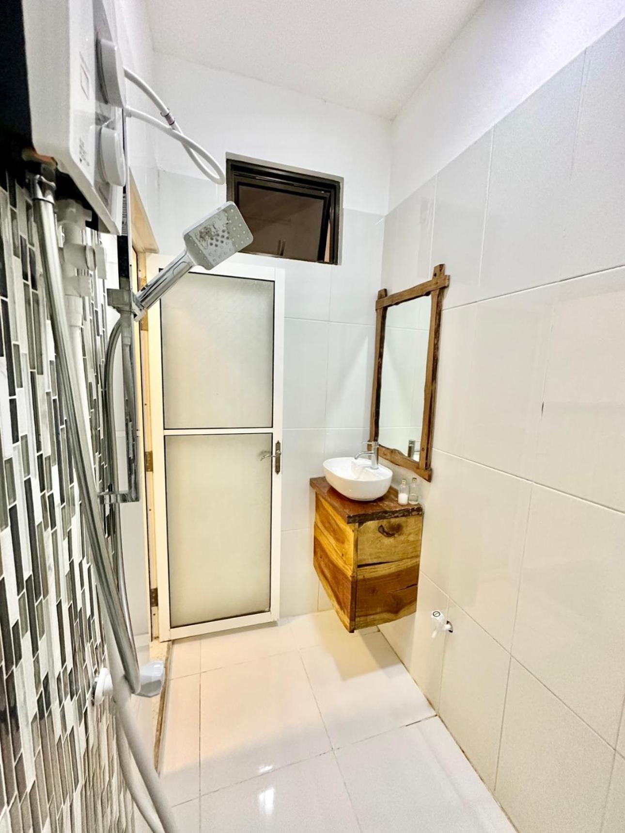Standard Double Room - Photo 4