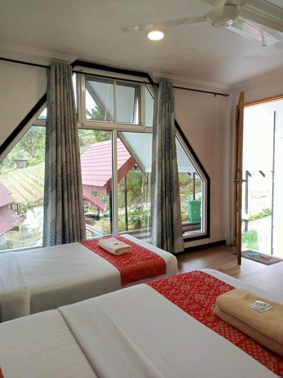 Double Room With Extra Bed photo 3