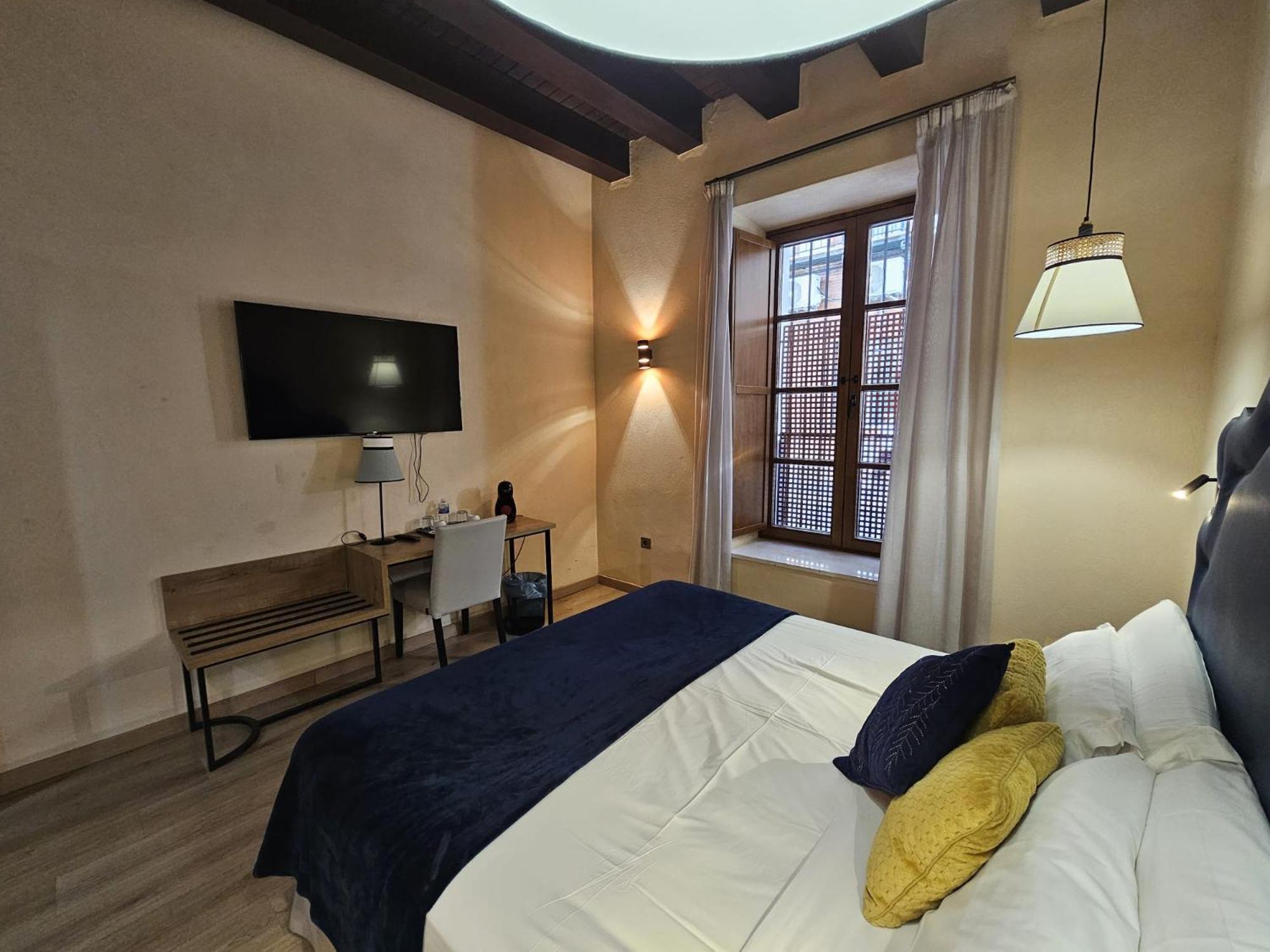 Deluxe Double Room - Ground Floor - Photo 9