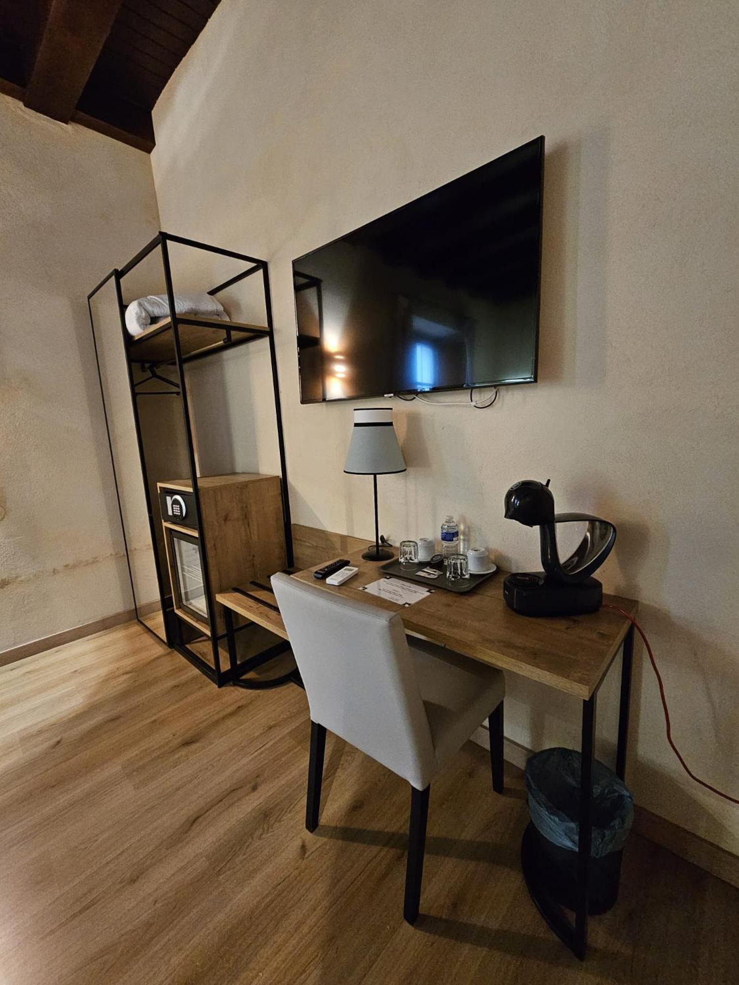 Deluxe Double Room - Ground Floor - Photo 7