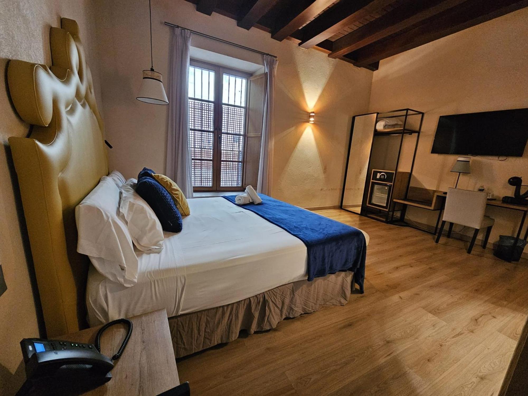 Deluxe Double Room - Ground Floor - Photo 8