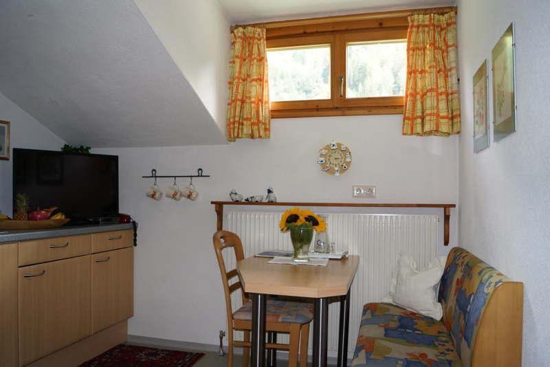 Apartment with Shower photo 3