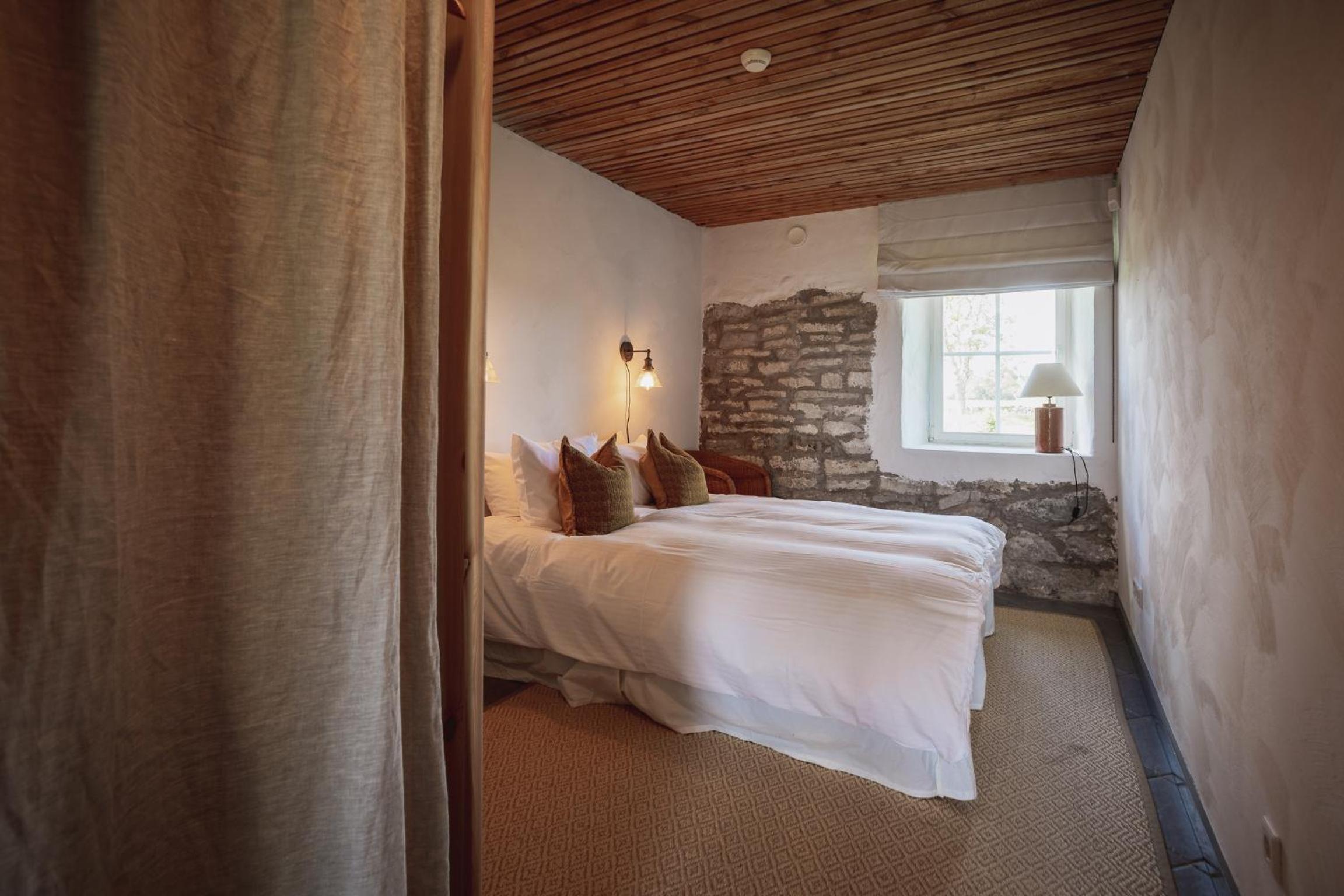 Budget Double Room photo 3