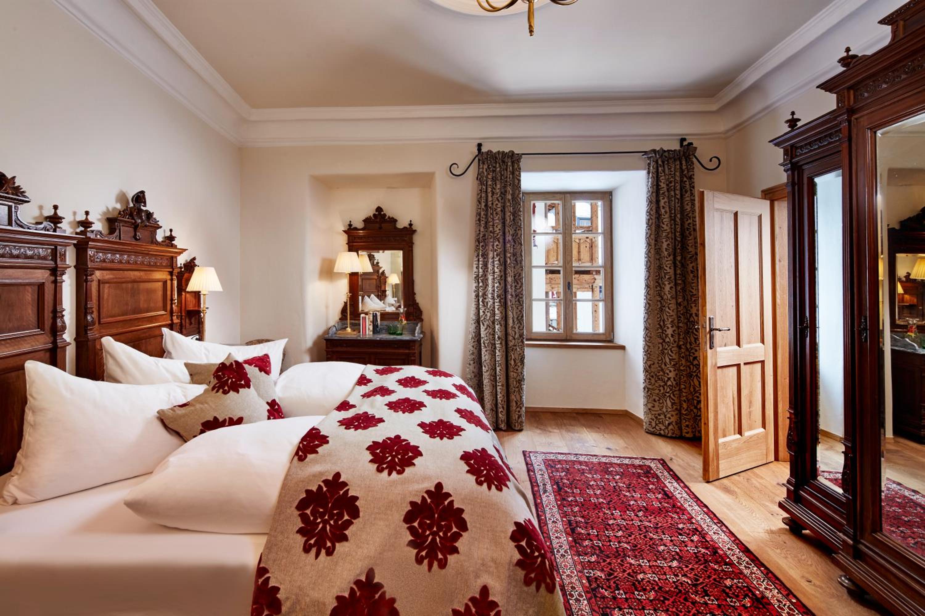 Deluxe Suite - Photo 1