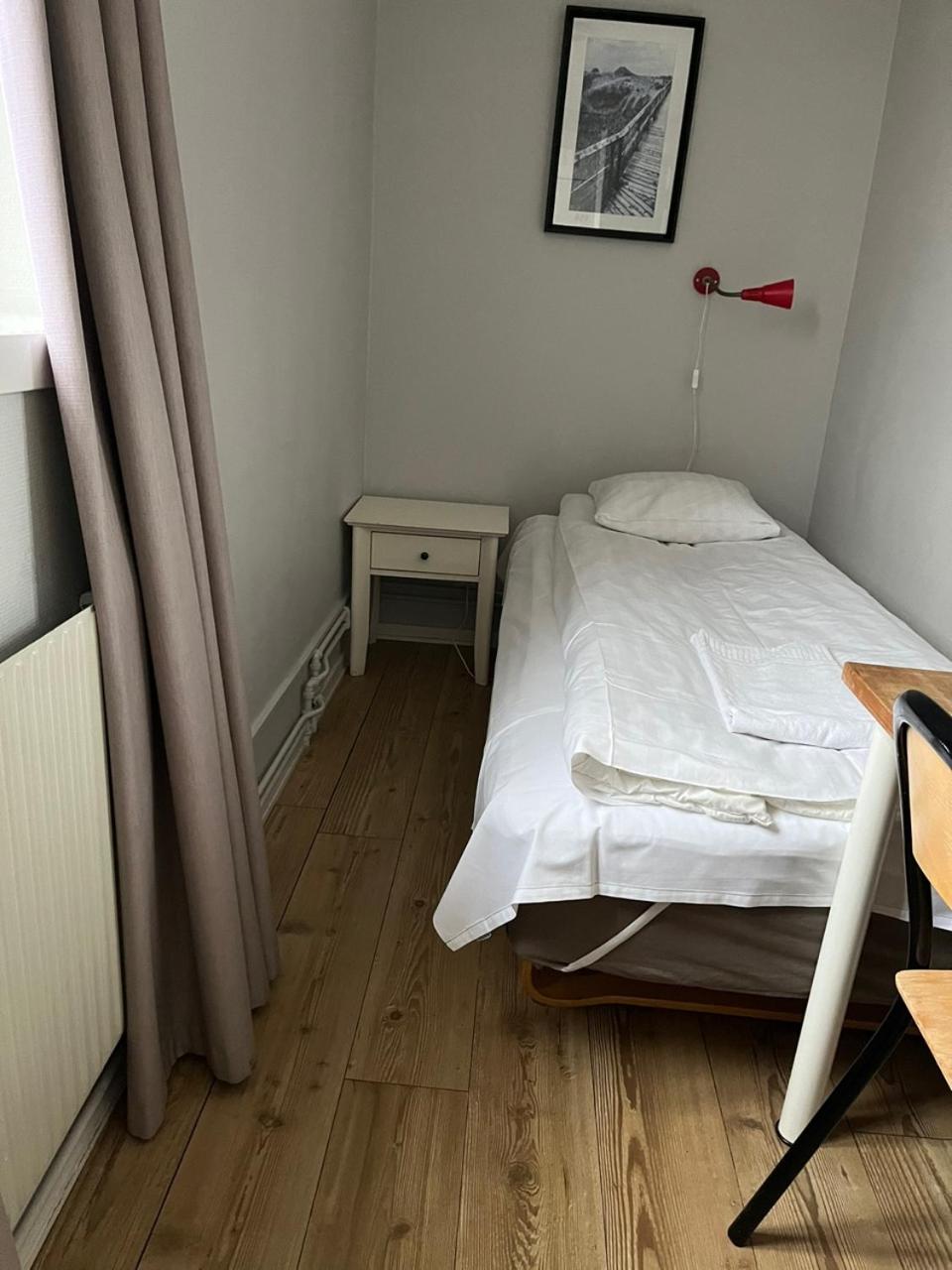 Single Room with Shared Bathroom photo 1