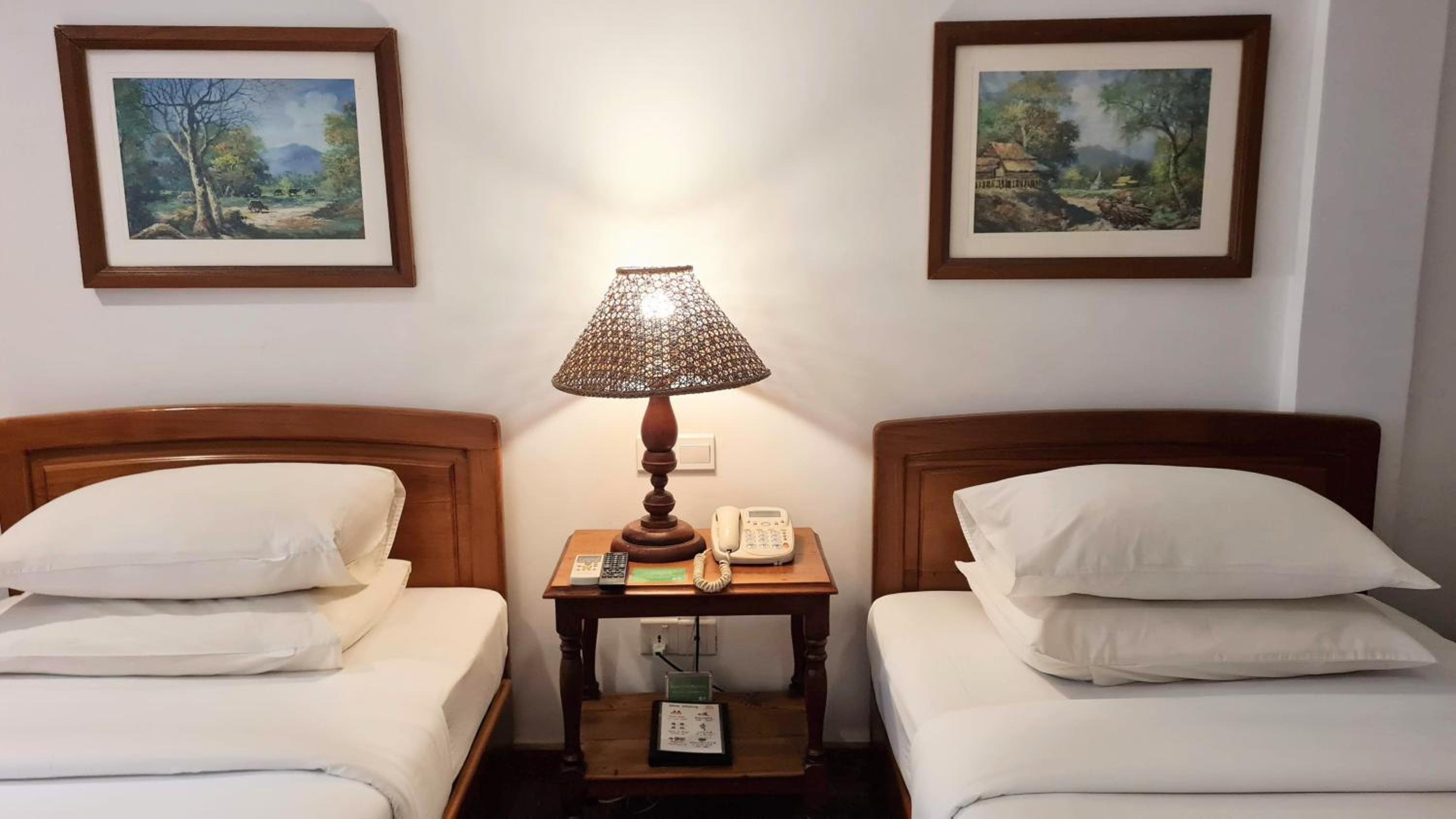 Standard Twin Room - Photo 3