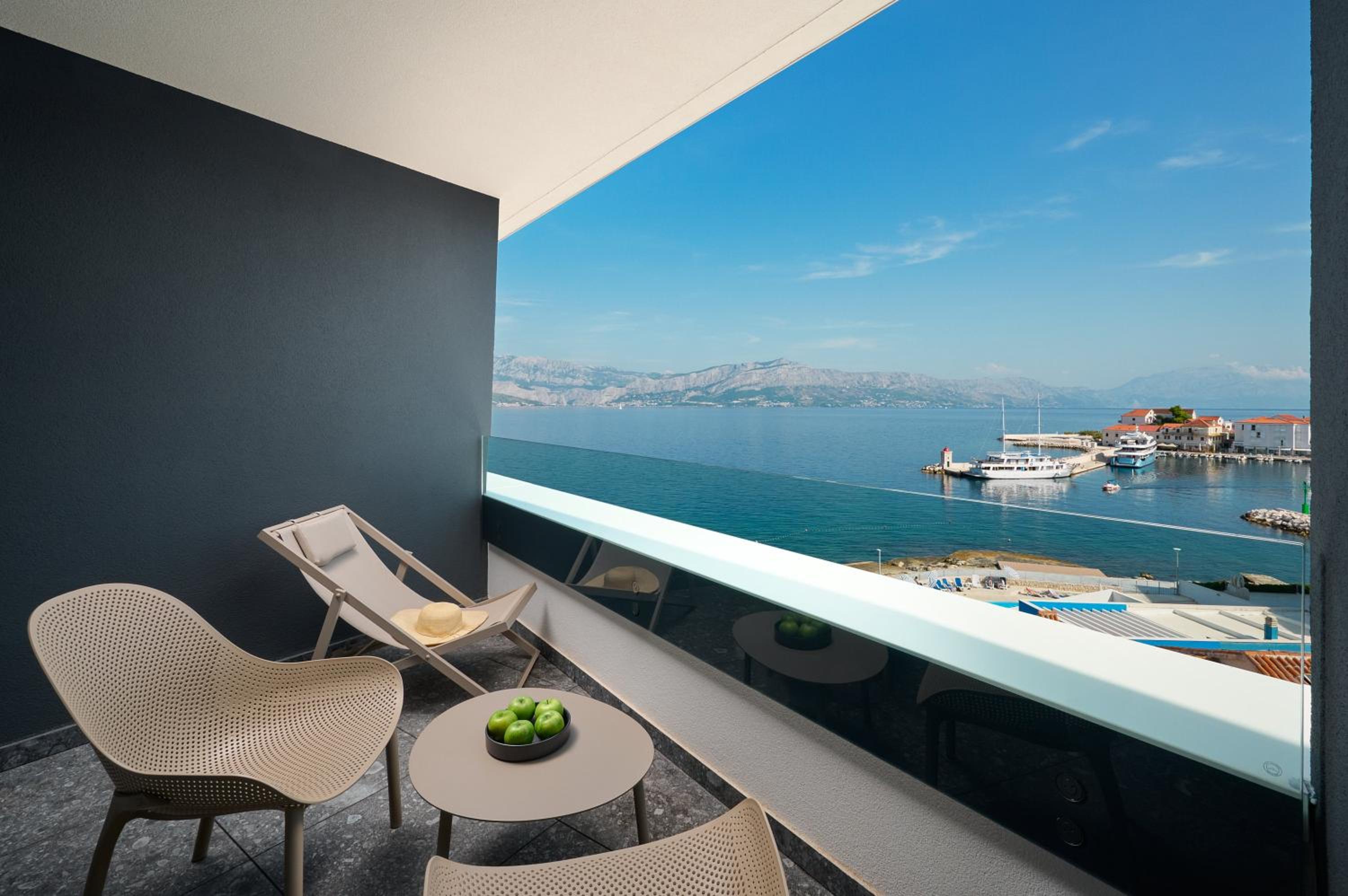 Superior Double or Twin Room, Sea View, Balcony - Photo 5