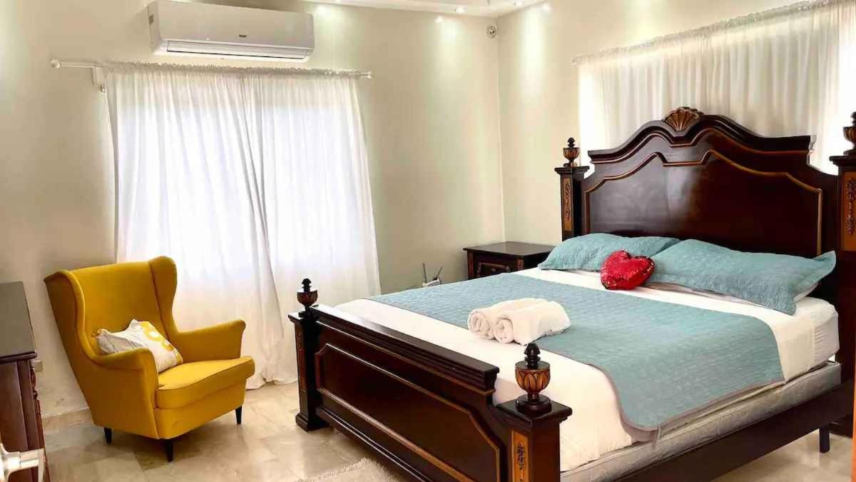Villa photo 1