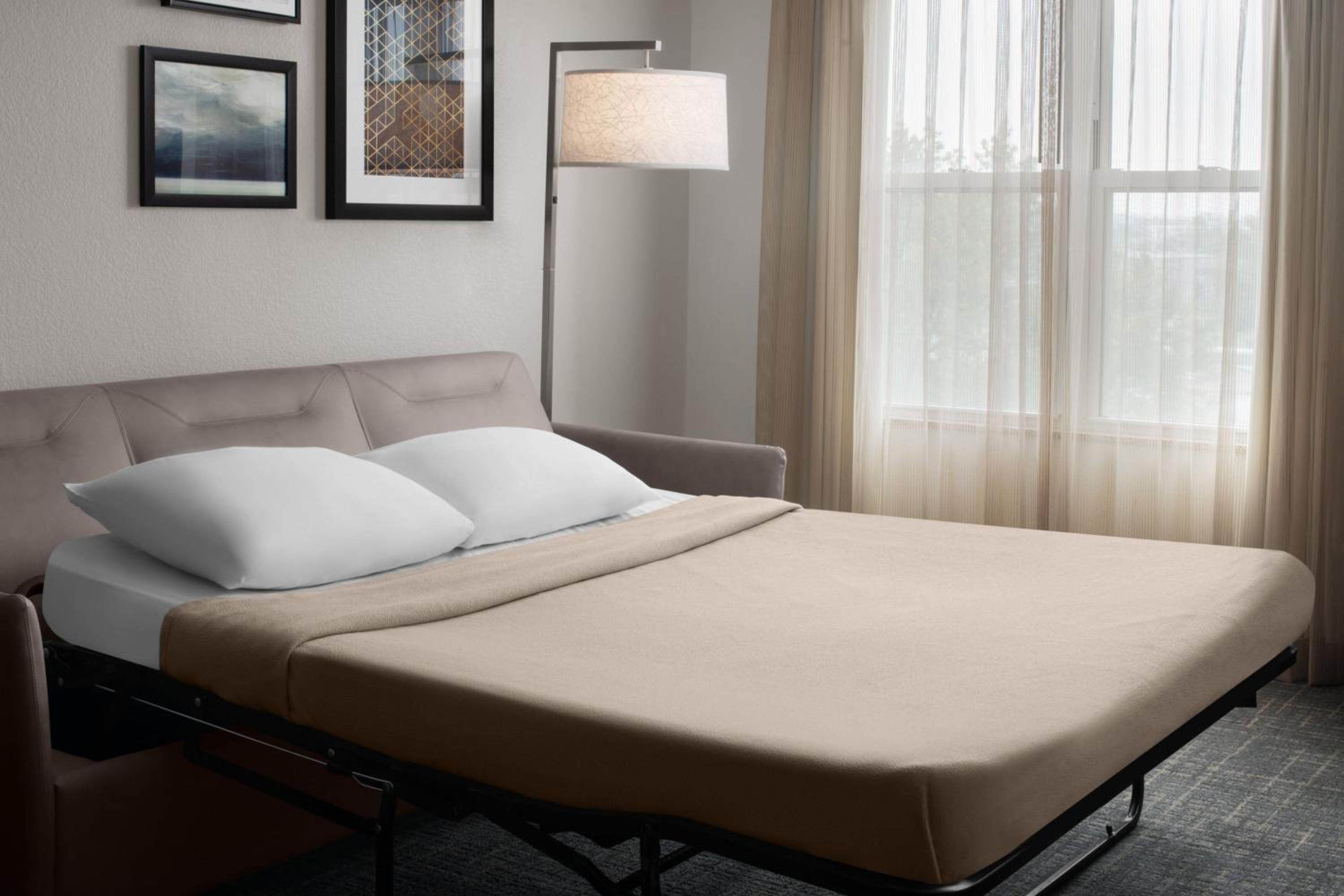 King Studio with Sofa Bed - Photo 3