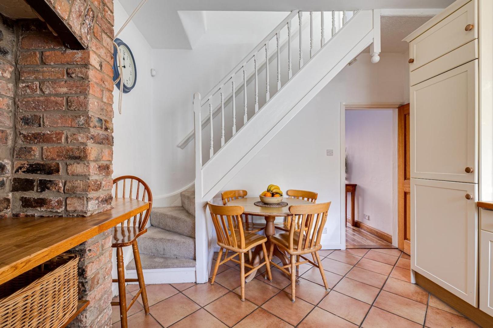 Two-Bedroom House - Photo 19