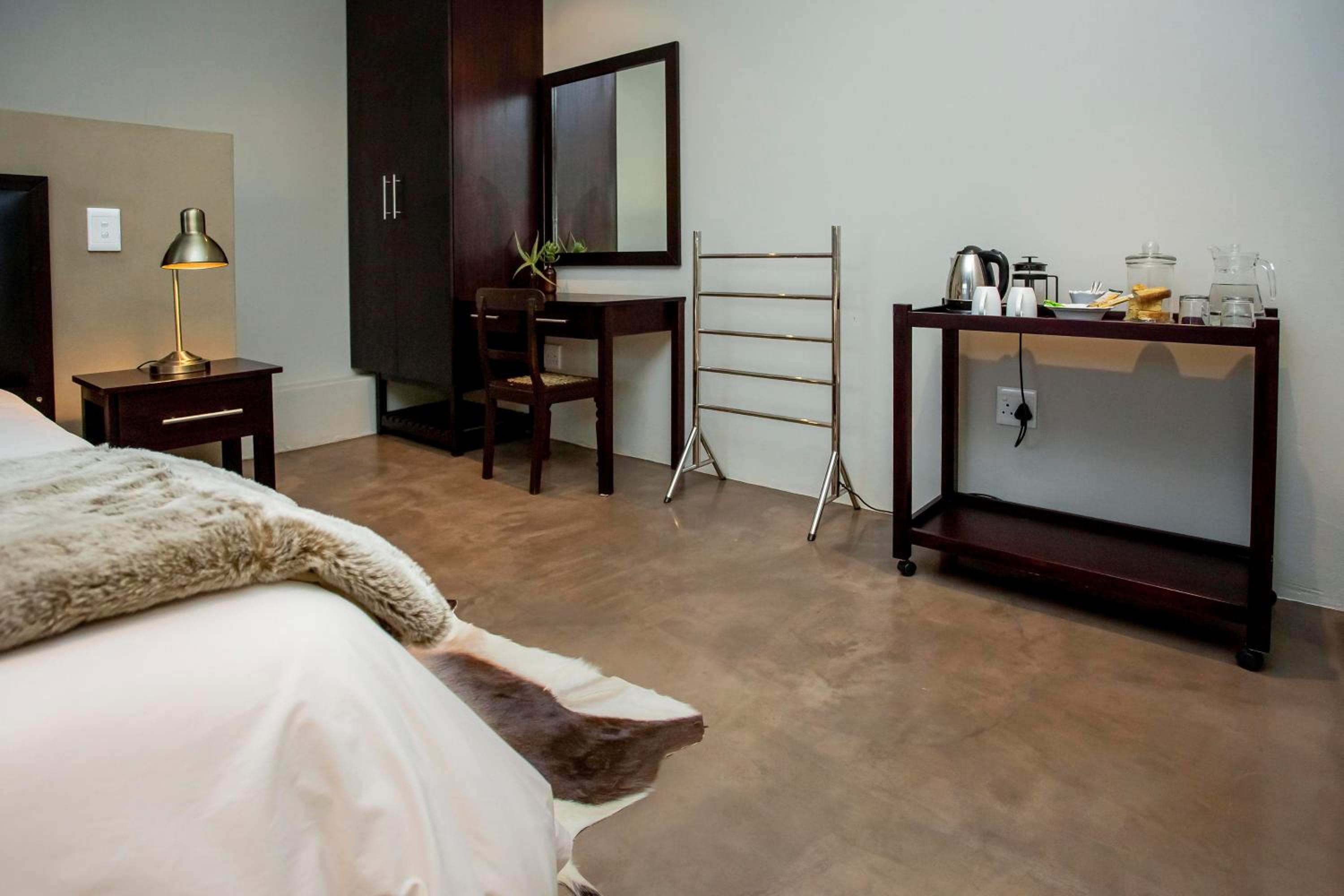 Comfort King Room photo 3