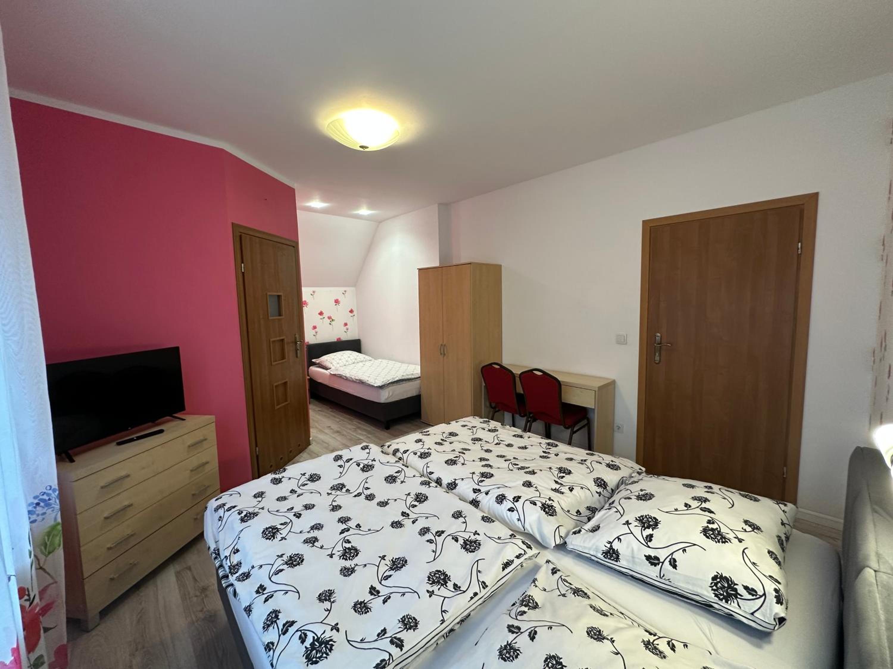 Double or Twin Room photo 3