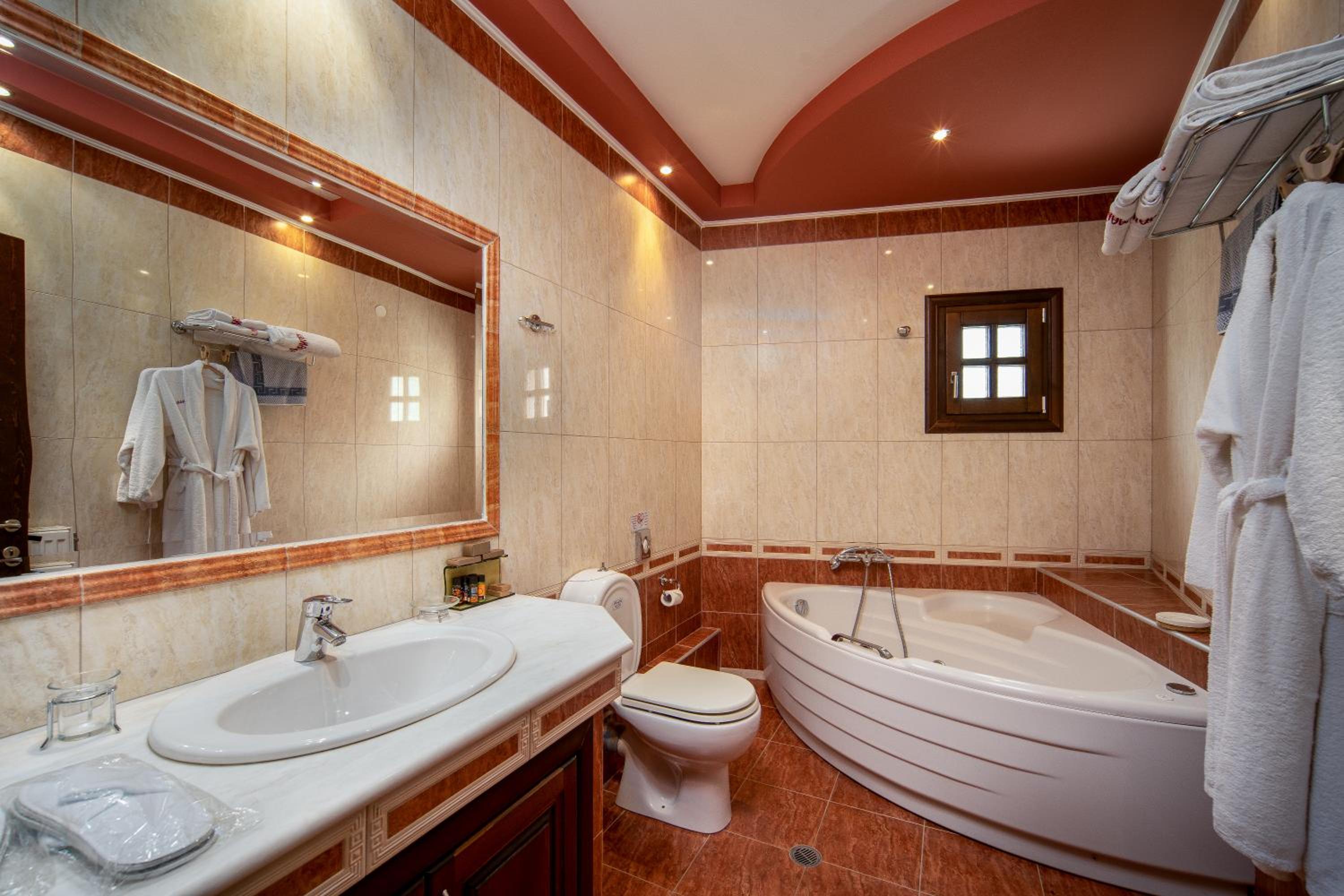 Deluxe Junior Suite photo 2