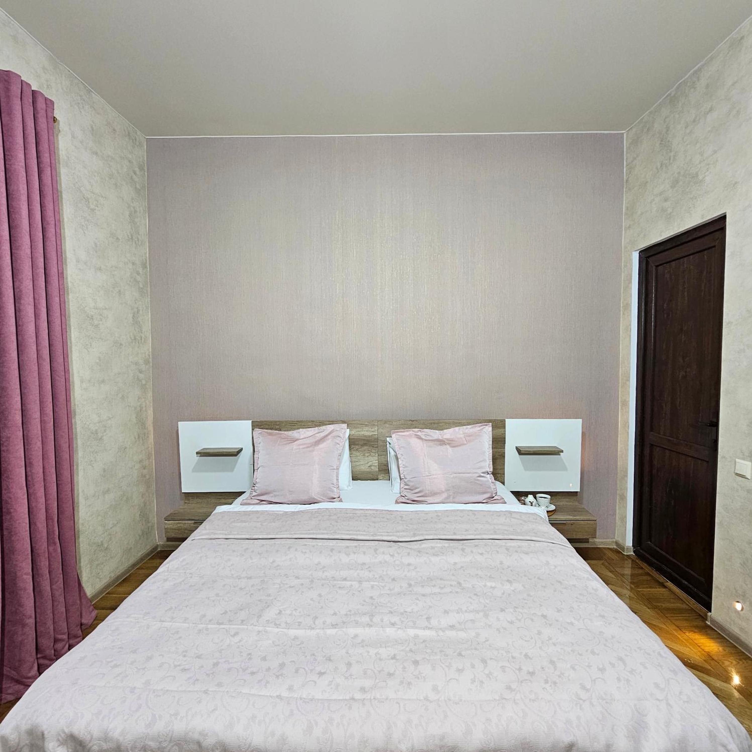 Suite - Photo 8