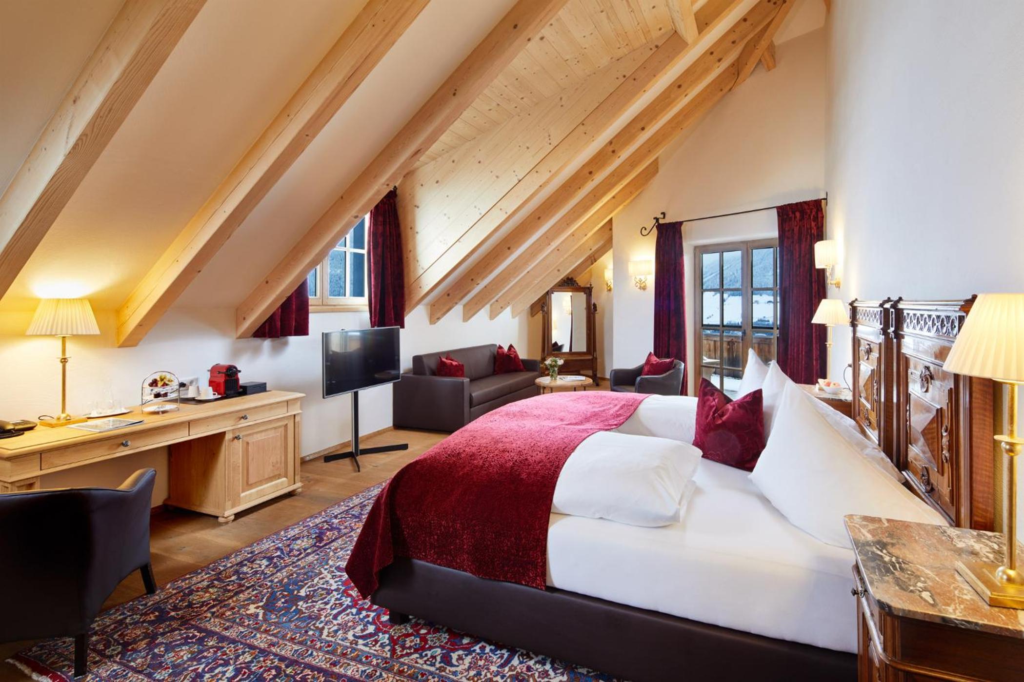 Double Room with Balcony - Photo 1