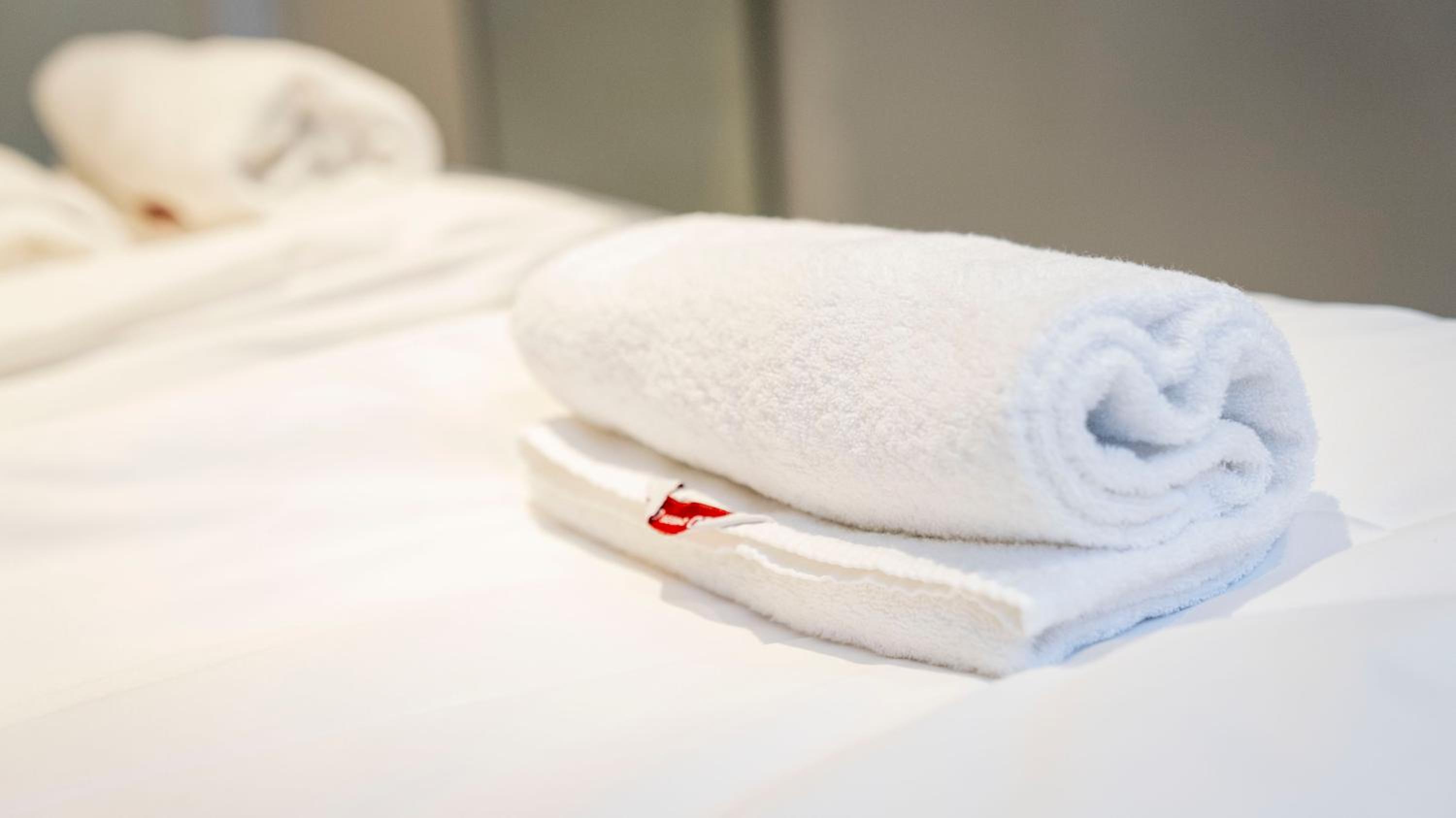 Single Room with Shared Bathroom