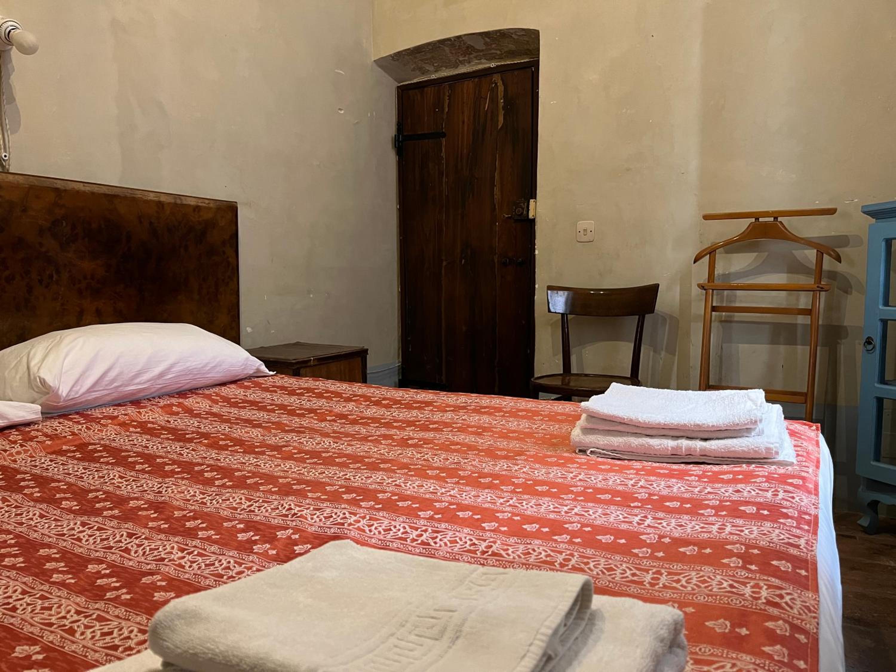 Double Room with Private Bathroom photo 2