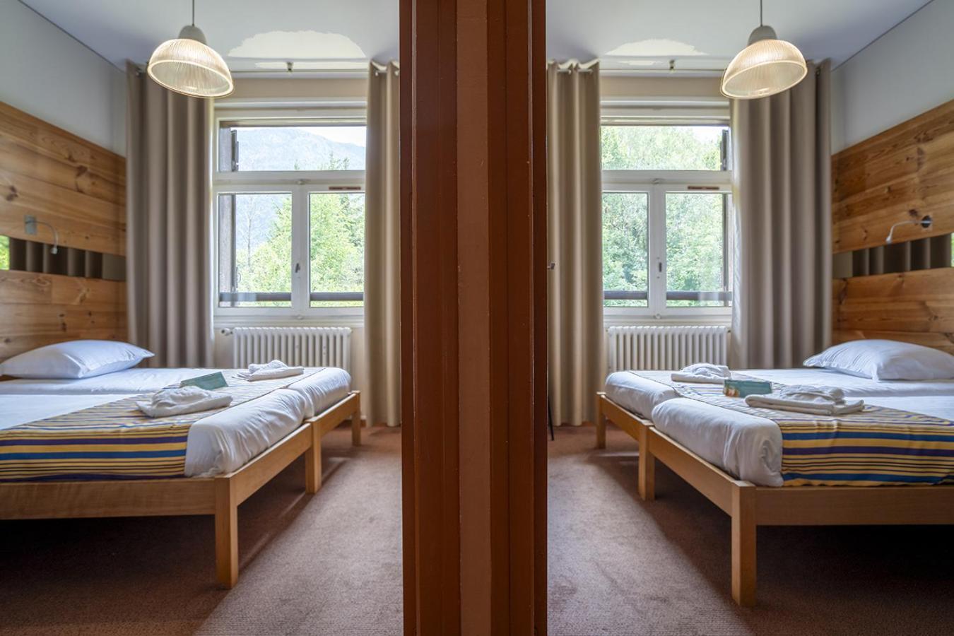 Economy Triple Room photo 2