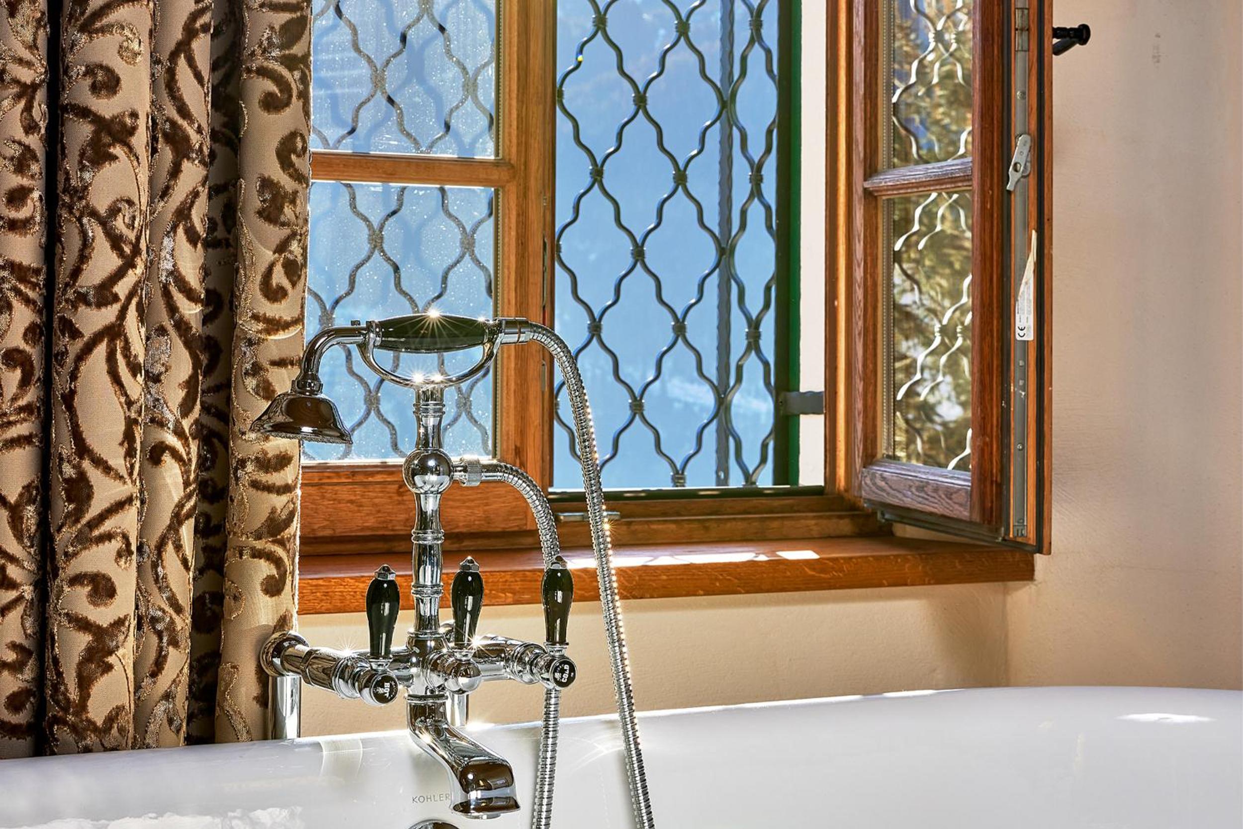 Junior Suite with Terrace - Photo 4