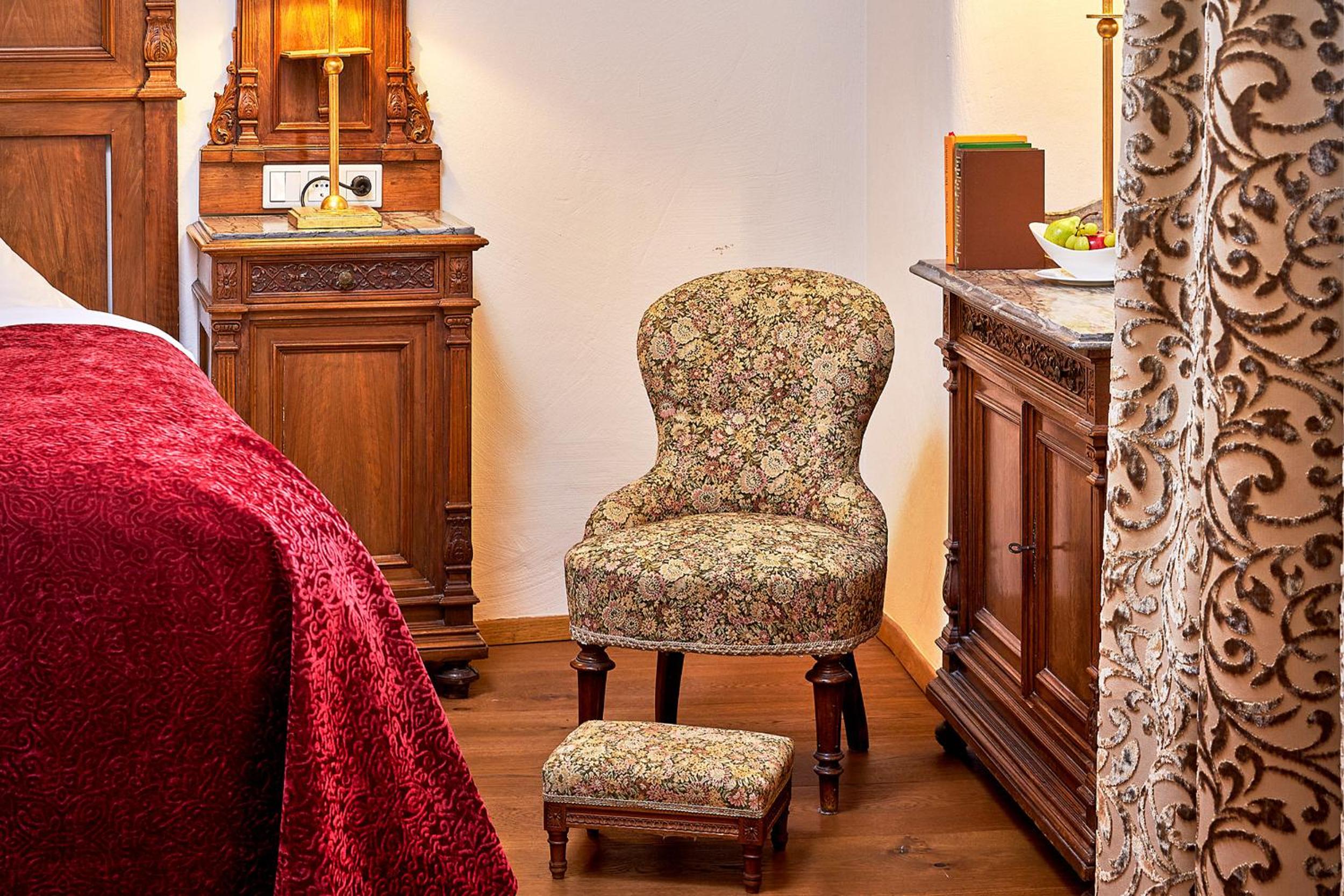 Deluxe Suite - Photo 2